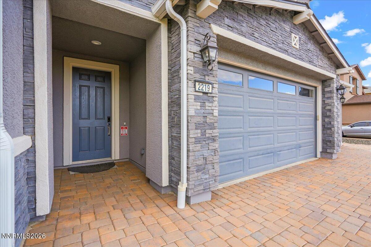 2219 Butte Creek Drive Property Photo 6