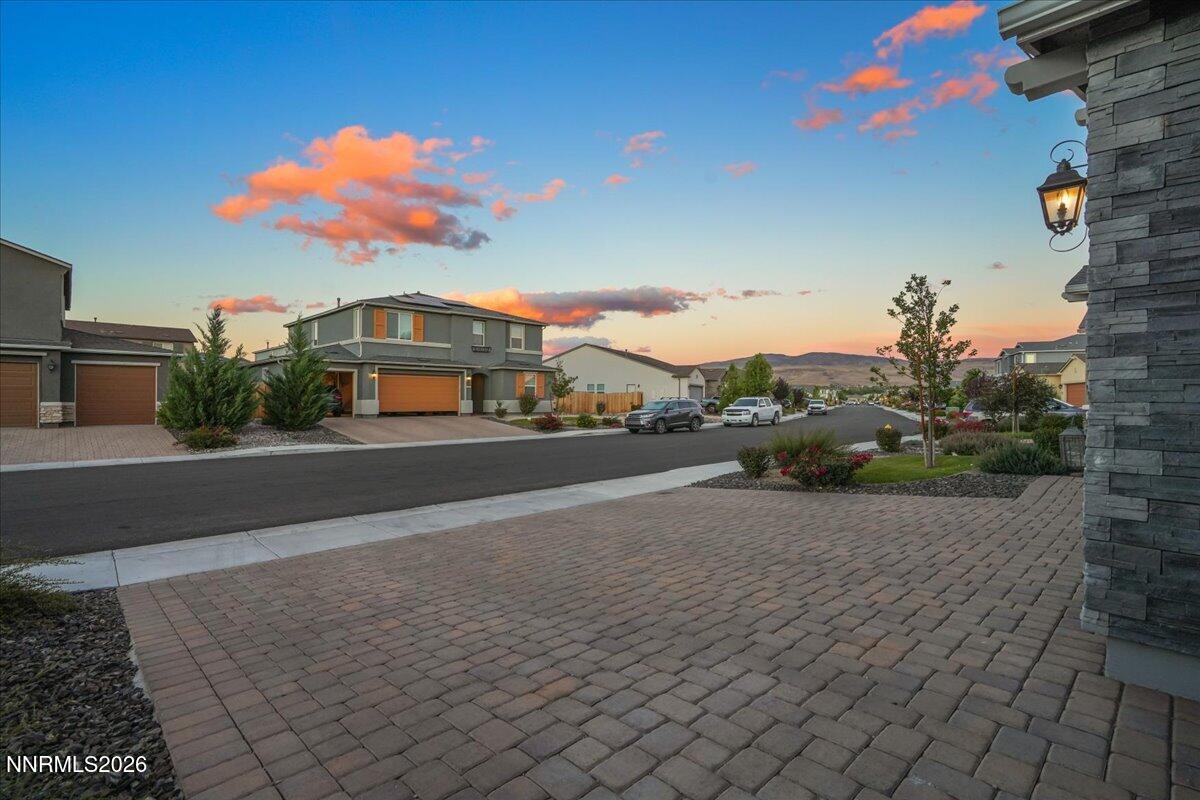 2219 Butte Creek Drive Property Photo 9