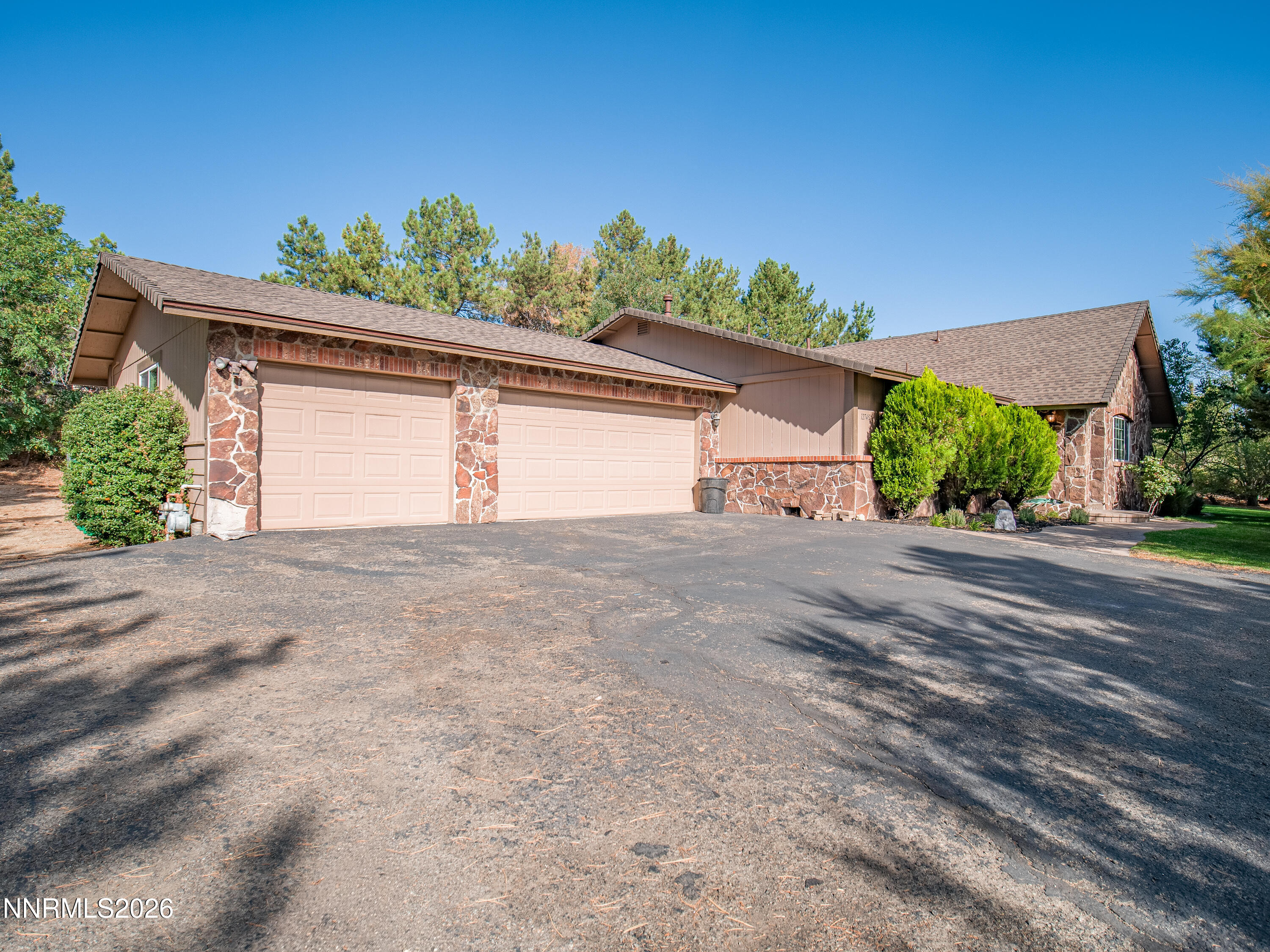 12745 Thomas Creek Road Property Photo 1