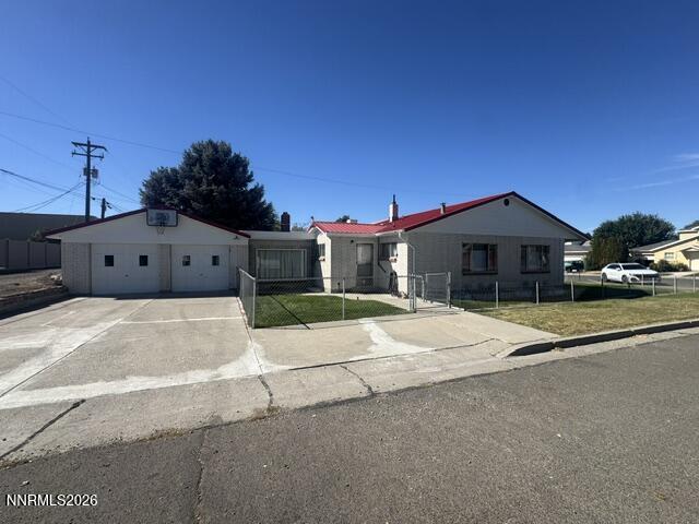 160 E Sixth Street Property Photo 1