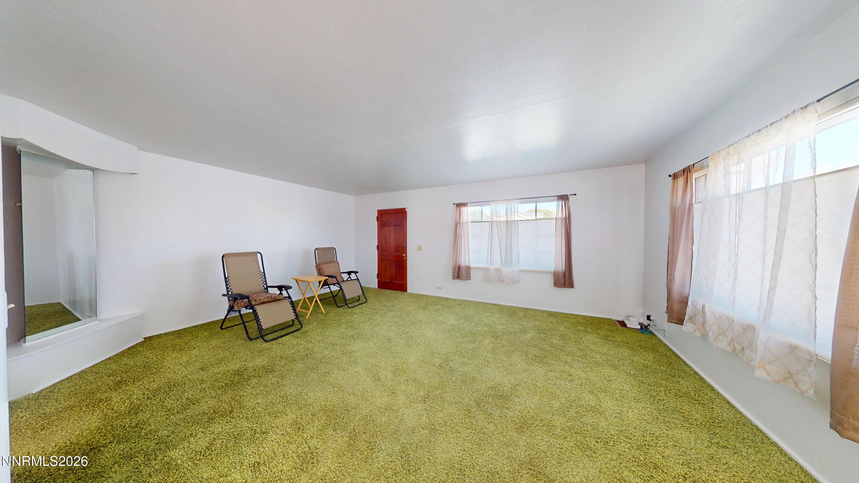 160 E Sixth Street Property Photo 3
