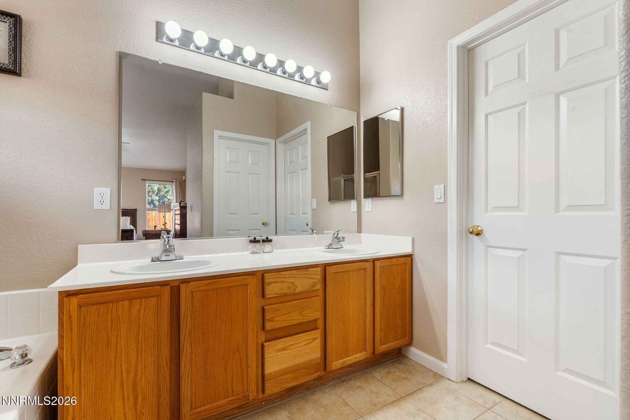 5480 Spandrell Lane Property Photo 20