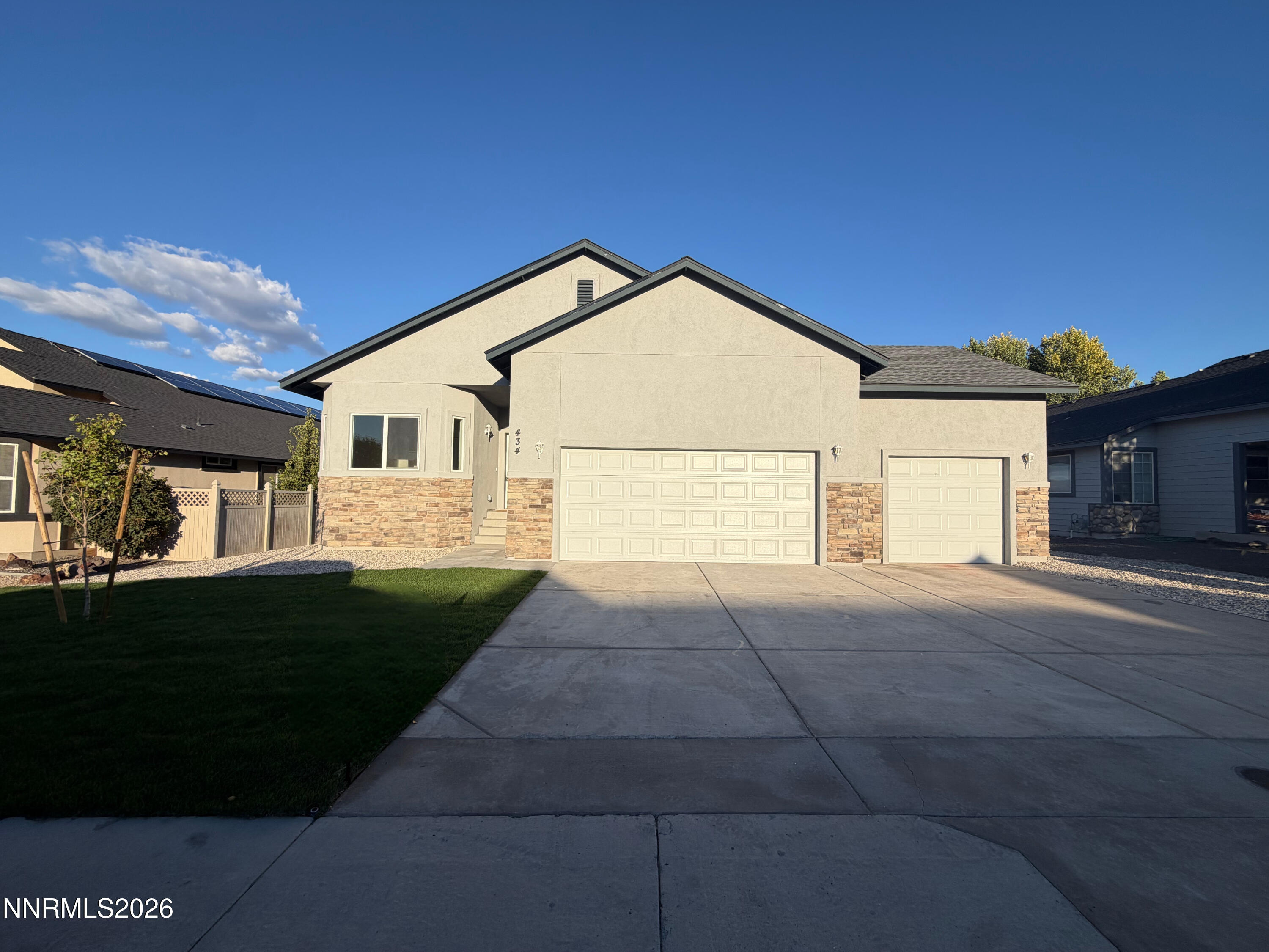 434 Dog Leg Drive Property Photo 1