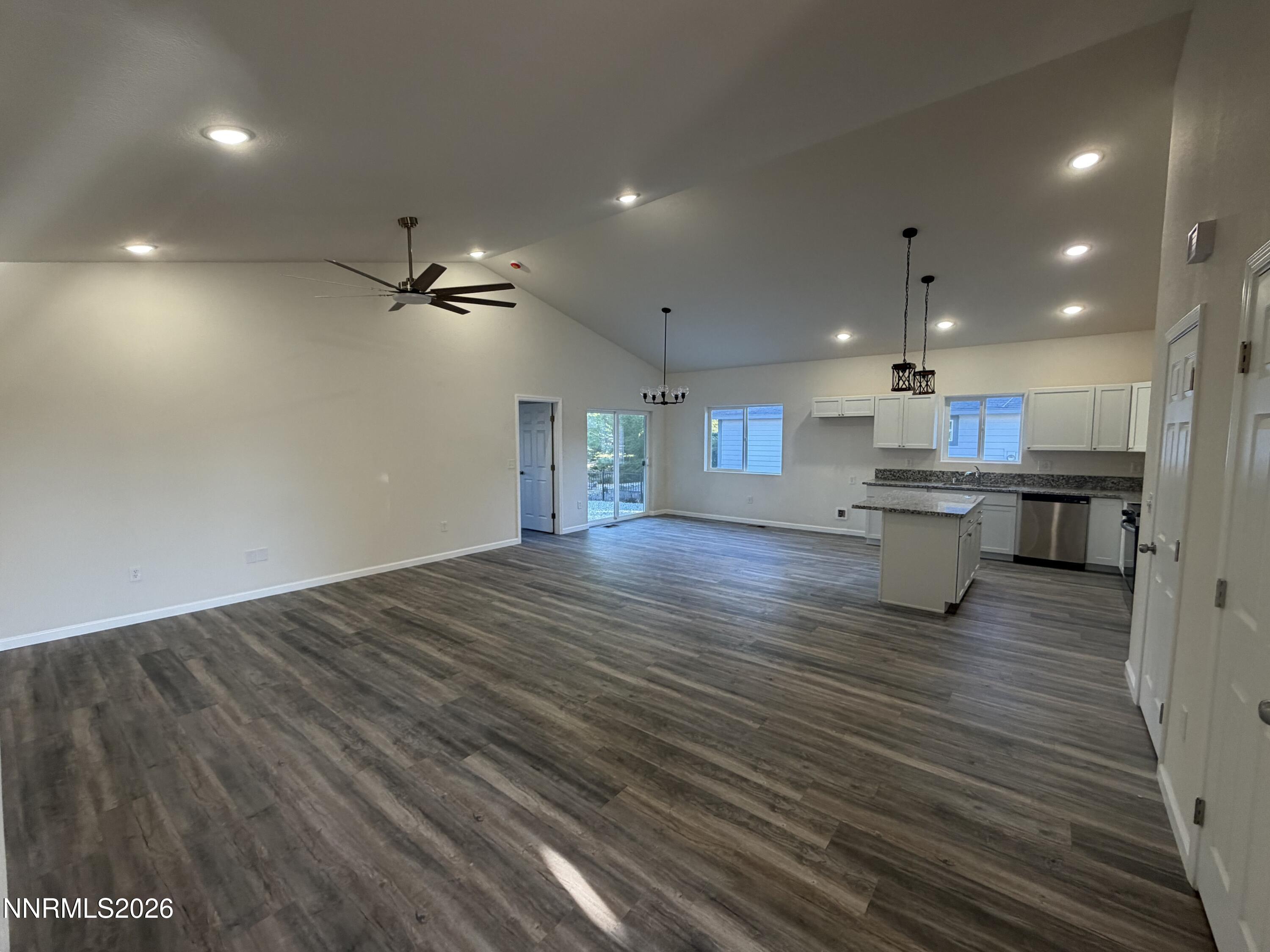 434 Dog Leg Drive Property Photo 2