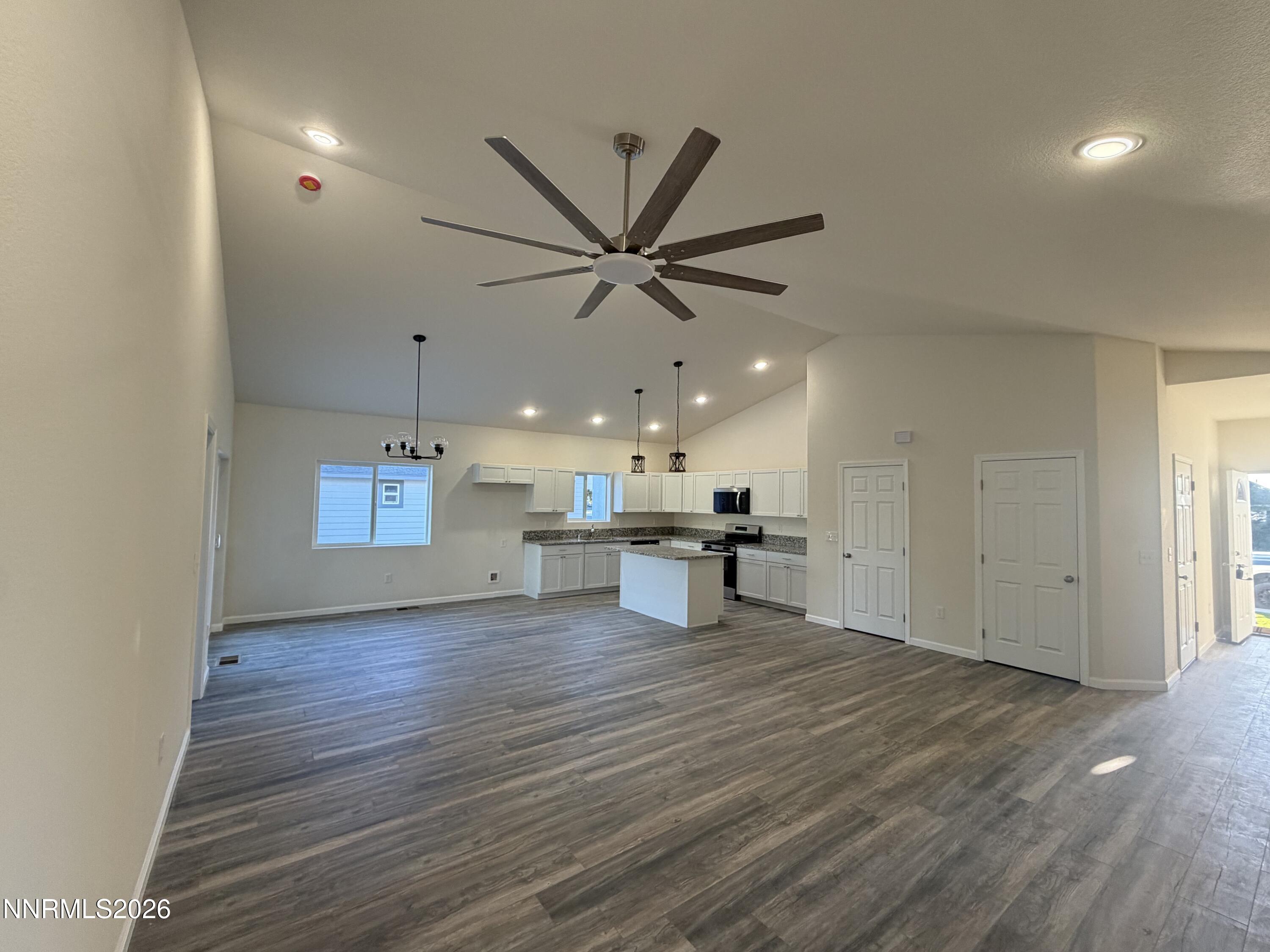 434 Dog Leg Drive Property Photo 3