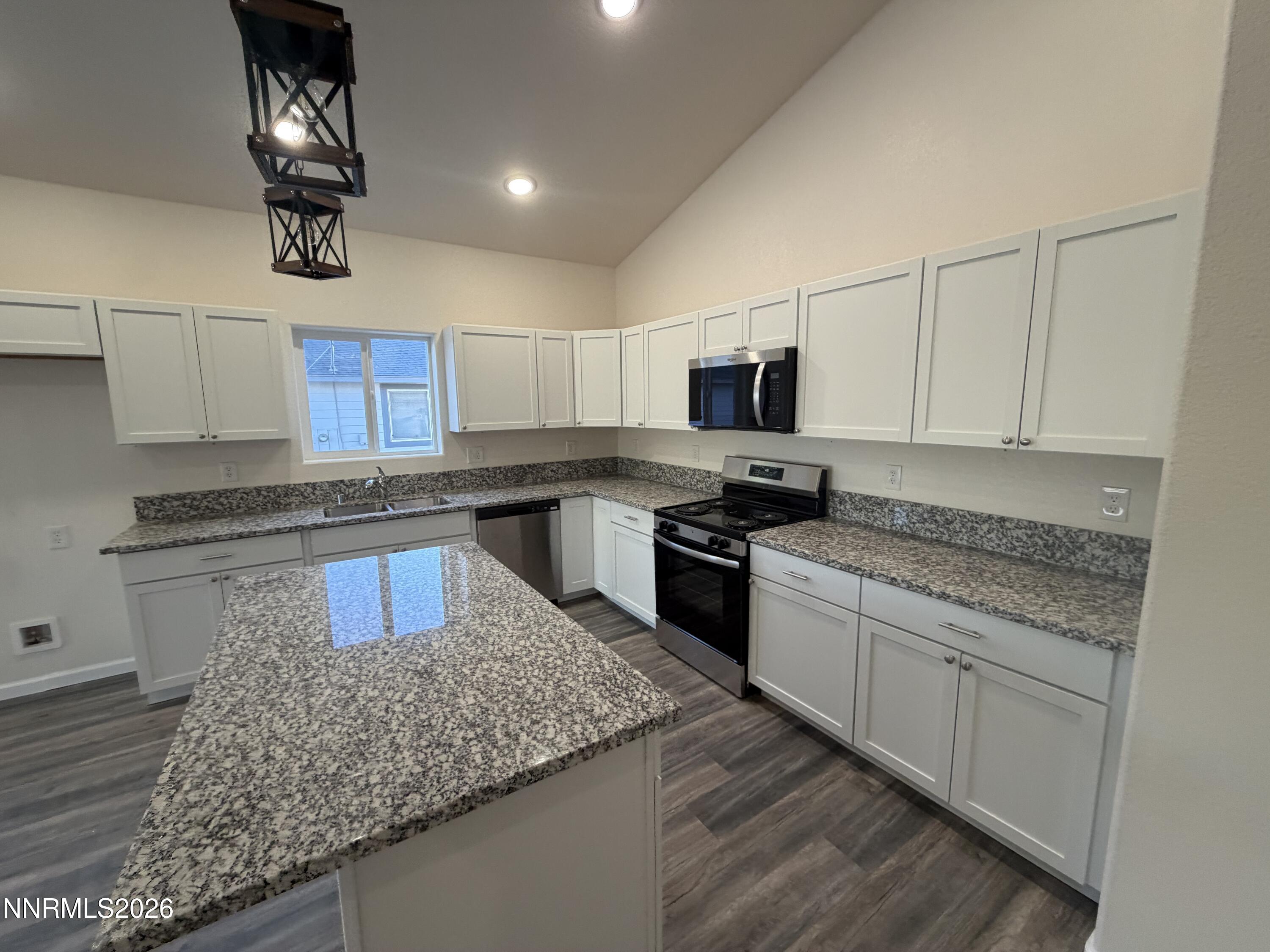 434 Dog Leg Drive Property Photo 4