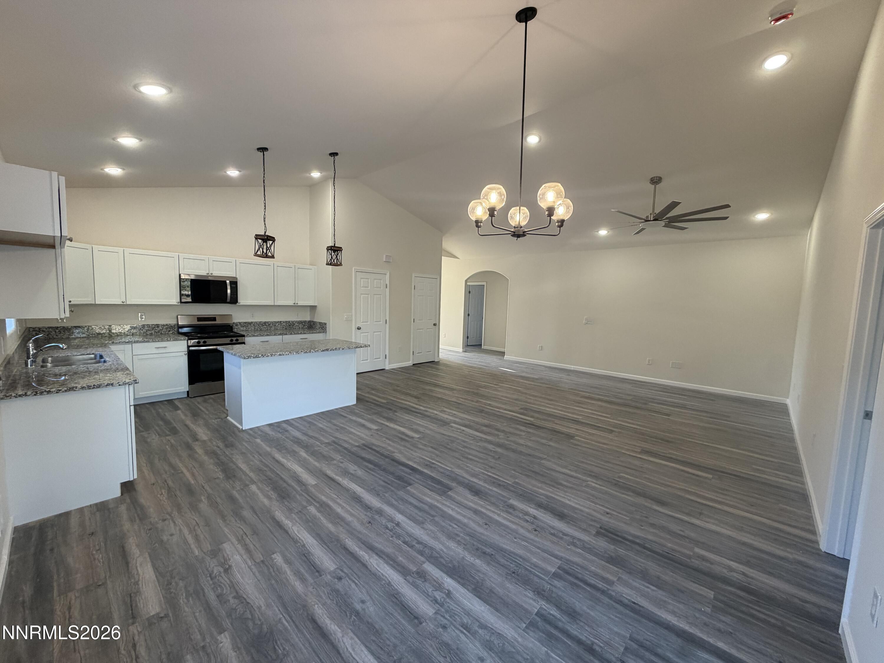 434 Dog Leg Drive Property Photo 6