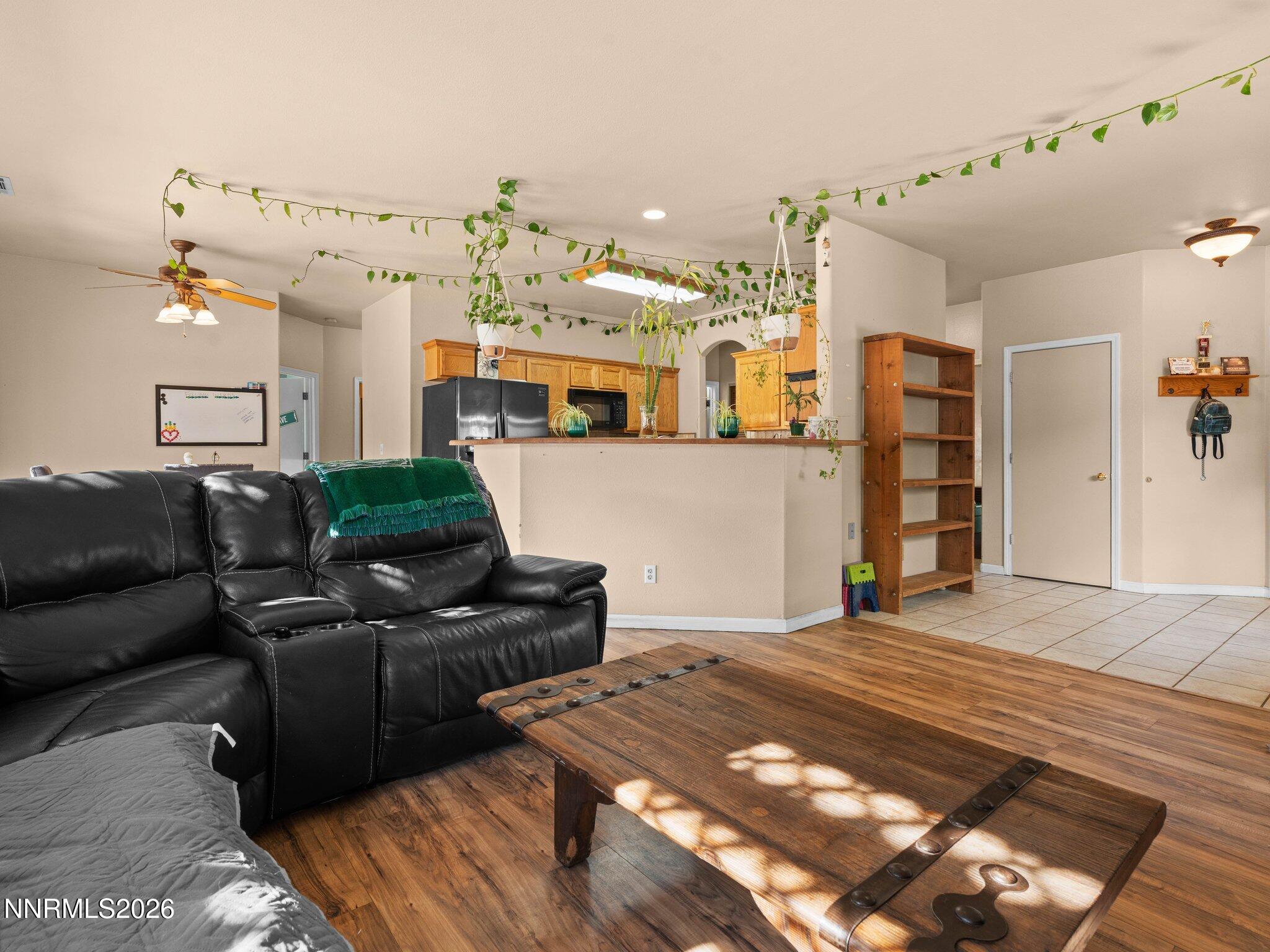 9445 Pine Tree Court Property Photo 8