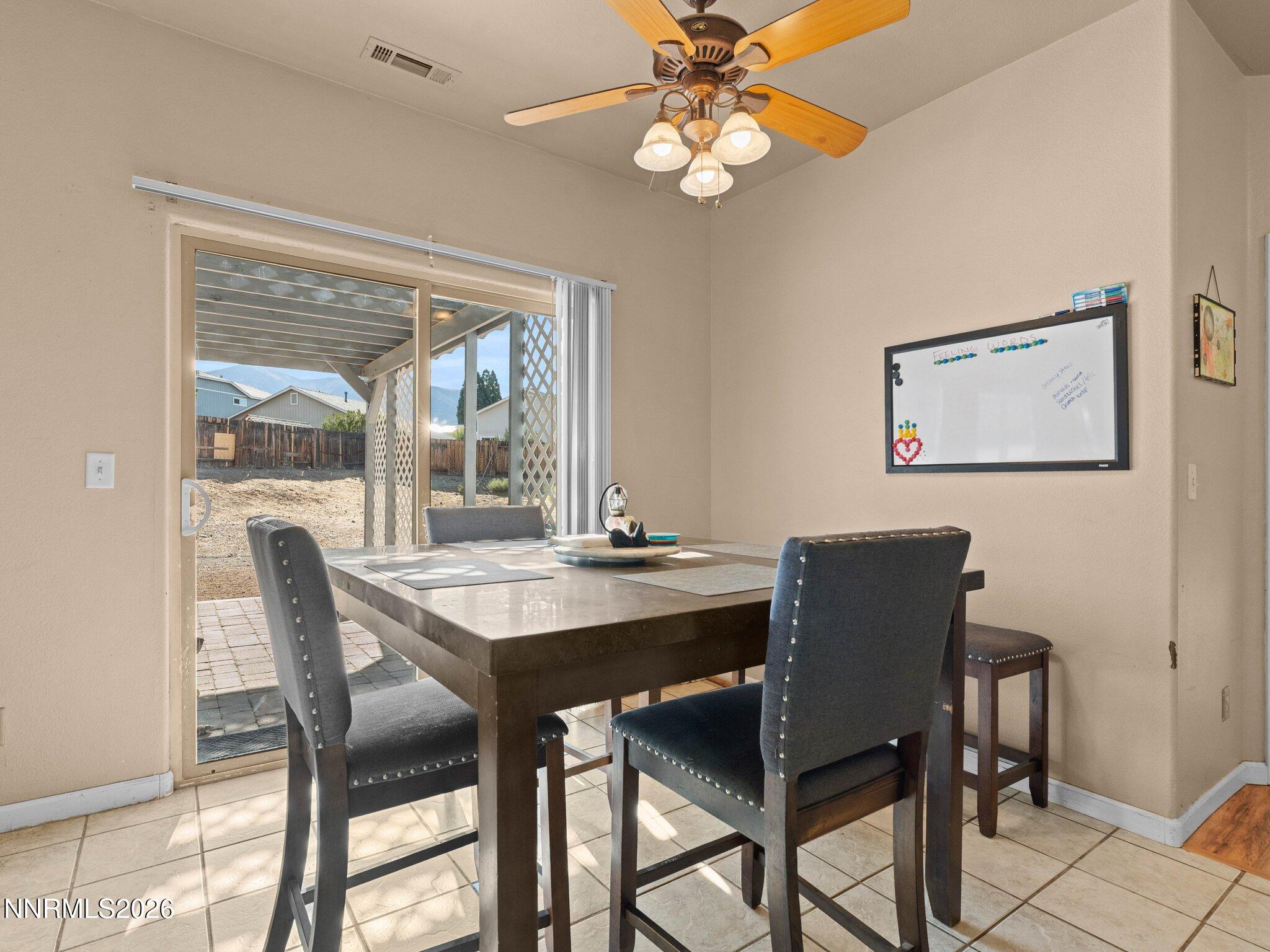 9445 Pine Tree Court Property Photo 11