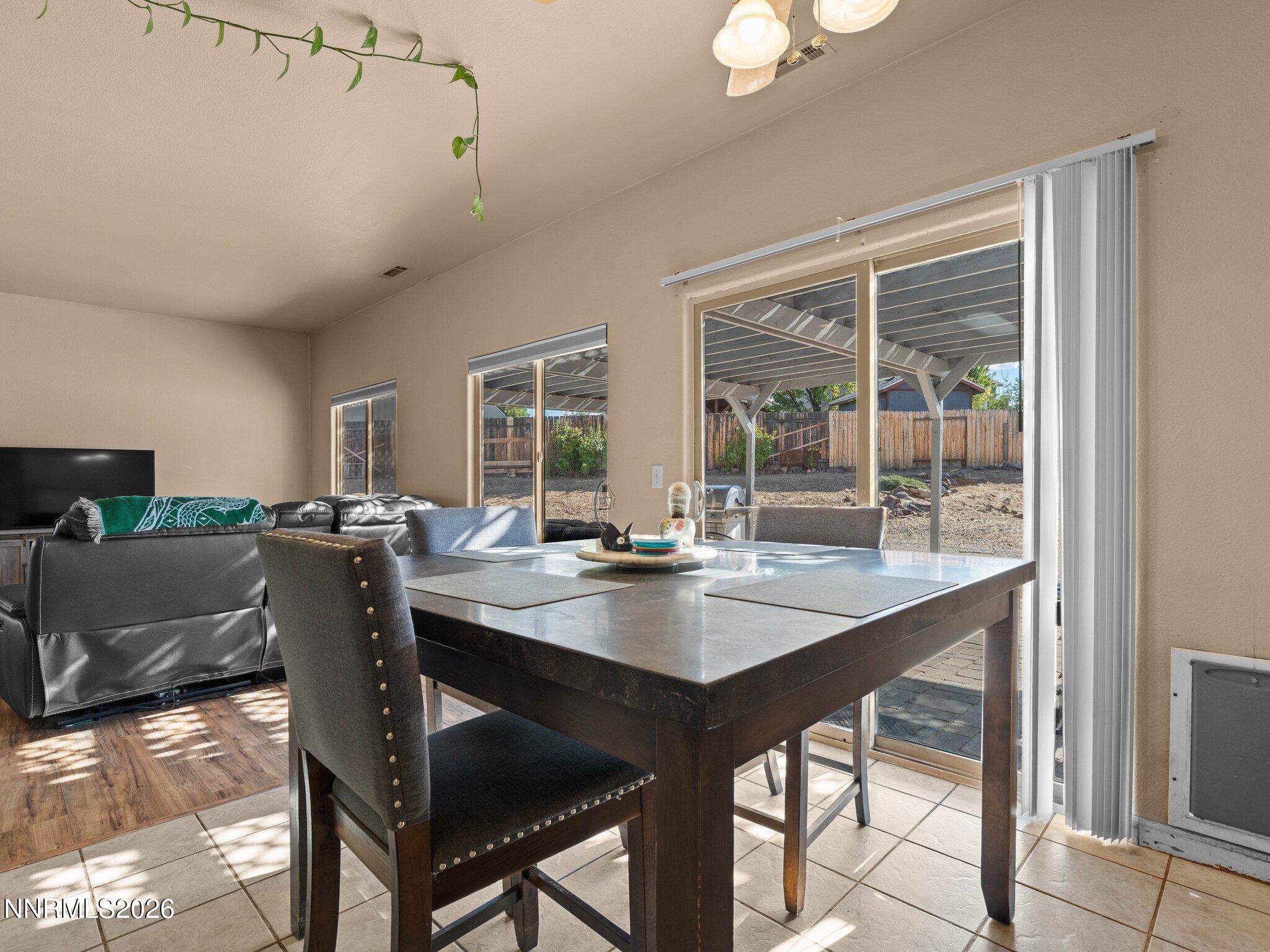 9445 Pine Tree Court Property Photo 12