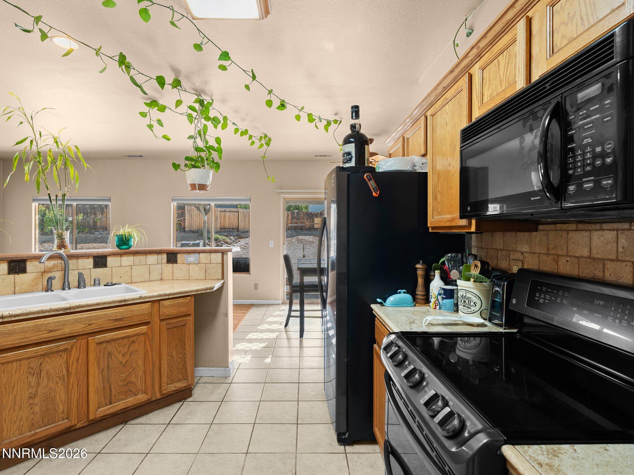 9445 Pine Tree Court Property Photo 16