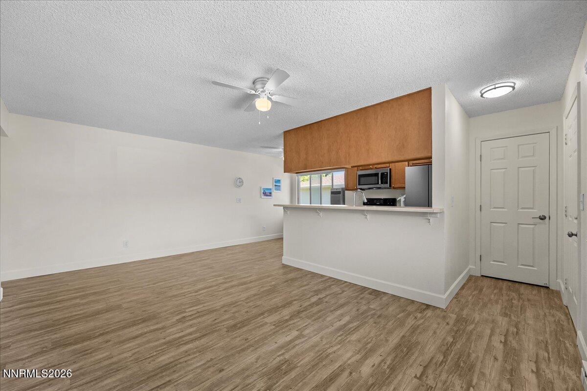4940 Catalina Drive Apt 4 Property Photo 6