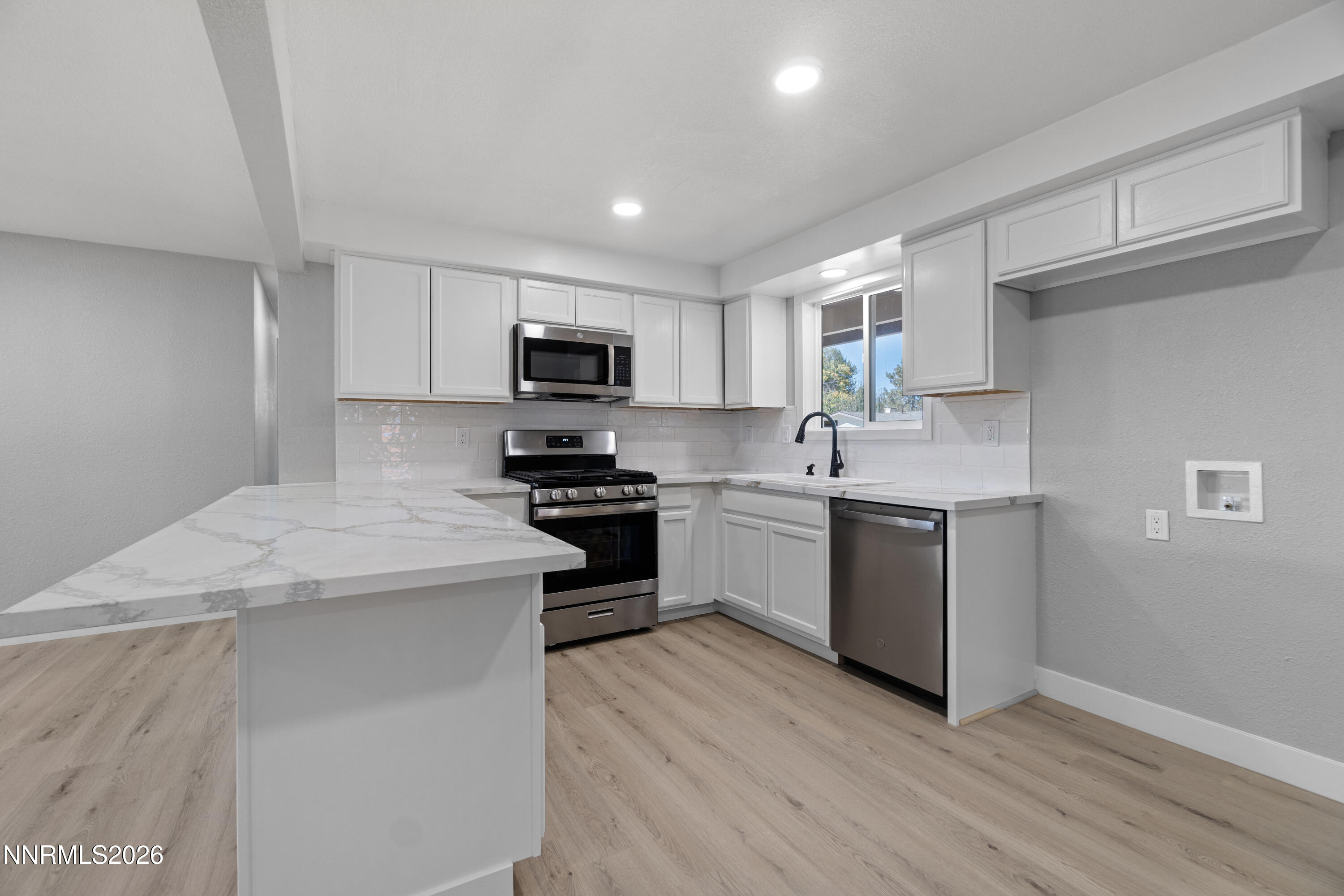1337 Toiyabe Avenue Property Photo 10