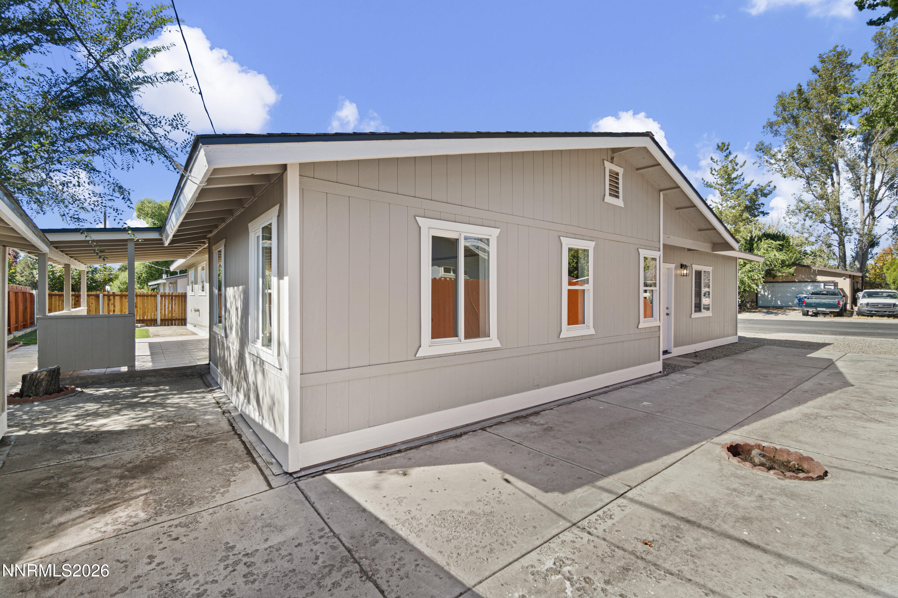 1337 Toiyabe Avenue Property Photo 22