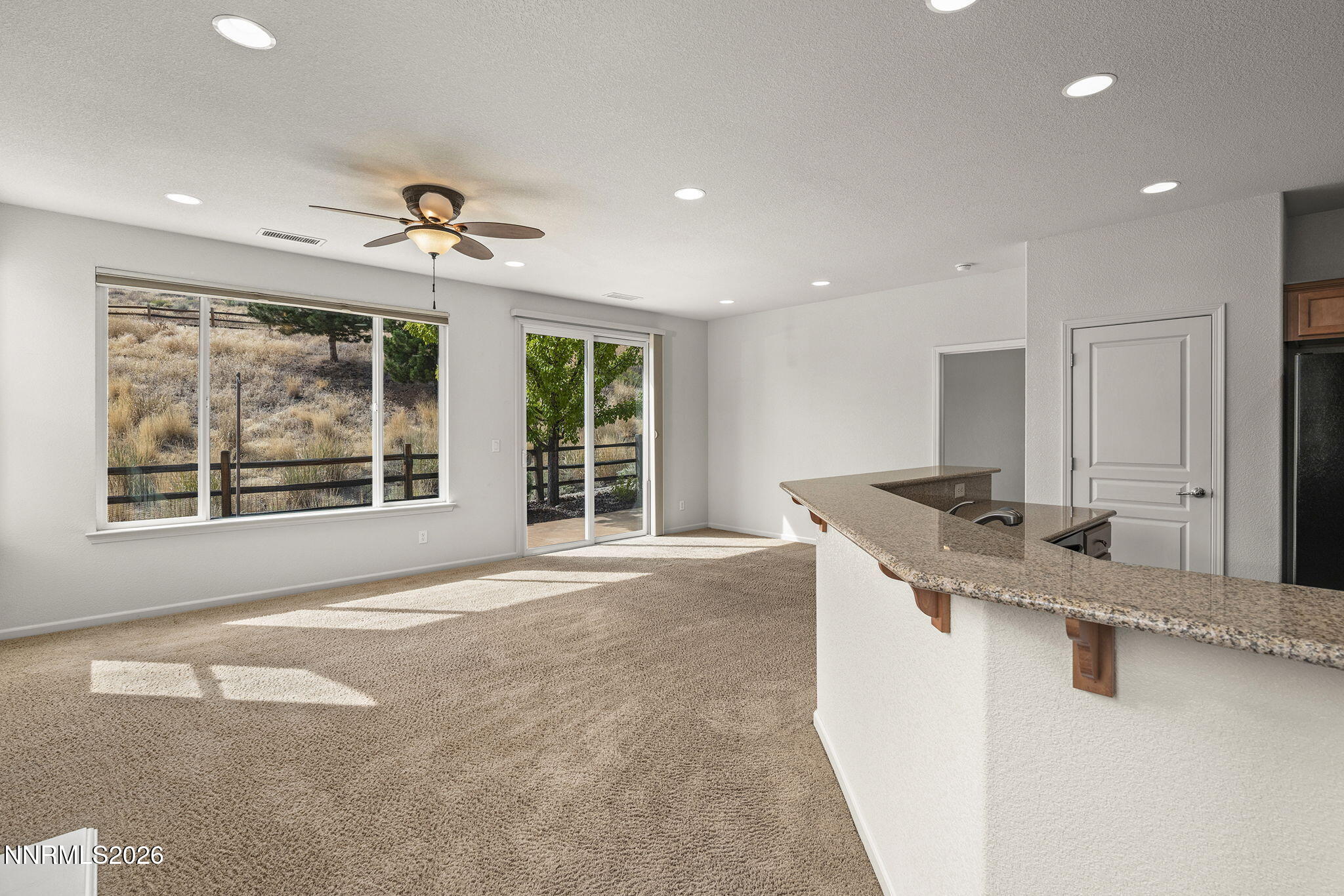 1555 W Del Webb Parkway Property Photo 7