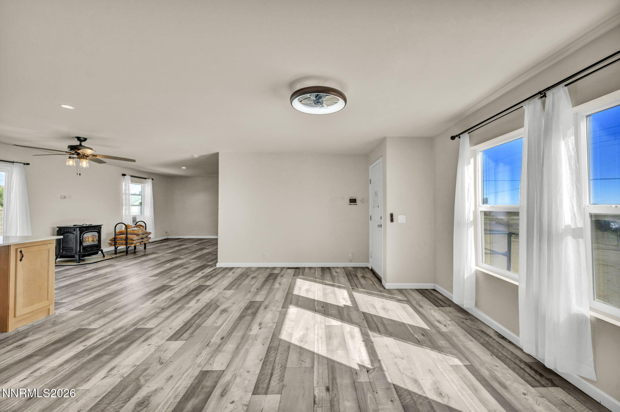 1020 W 8th Street Property Photo 6