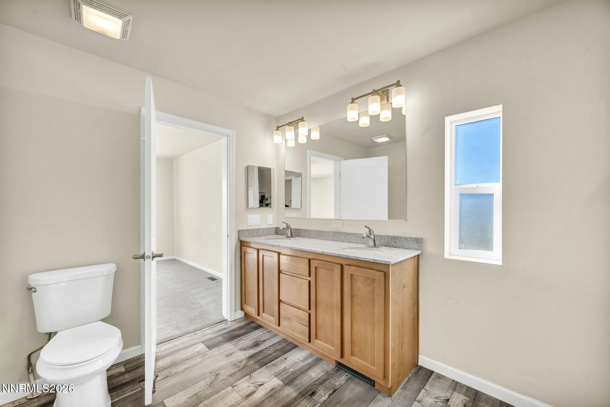 1020 W 8th Street Property Photo 19