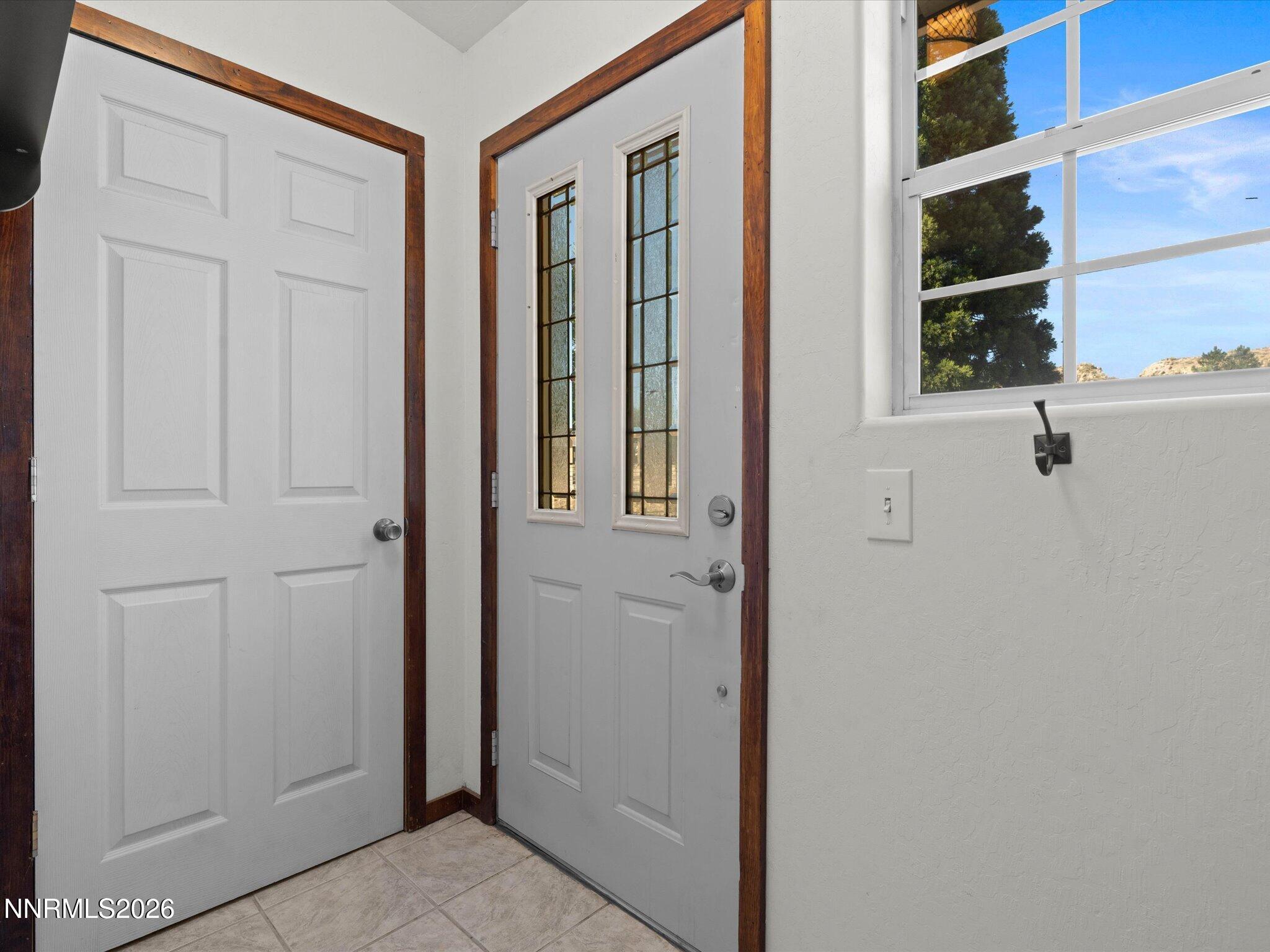 290 Eleanor Avenue Property Photo 6
