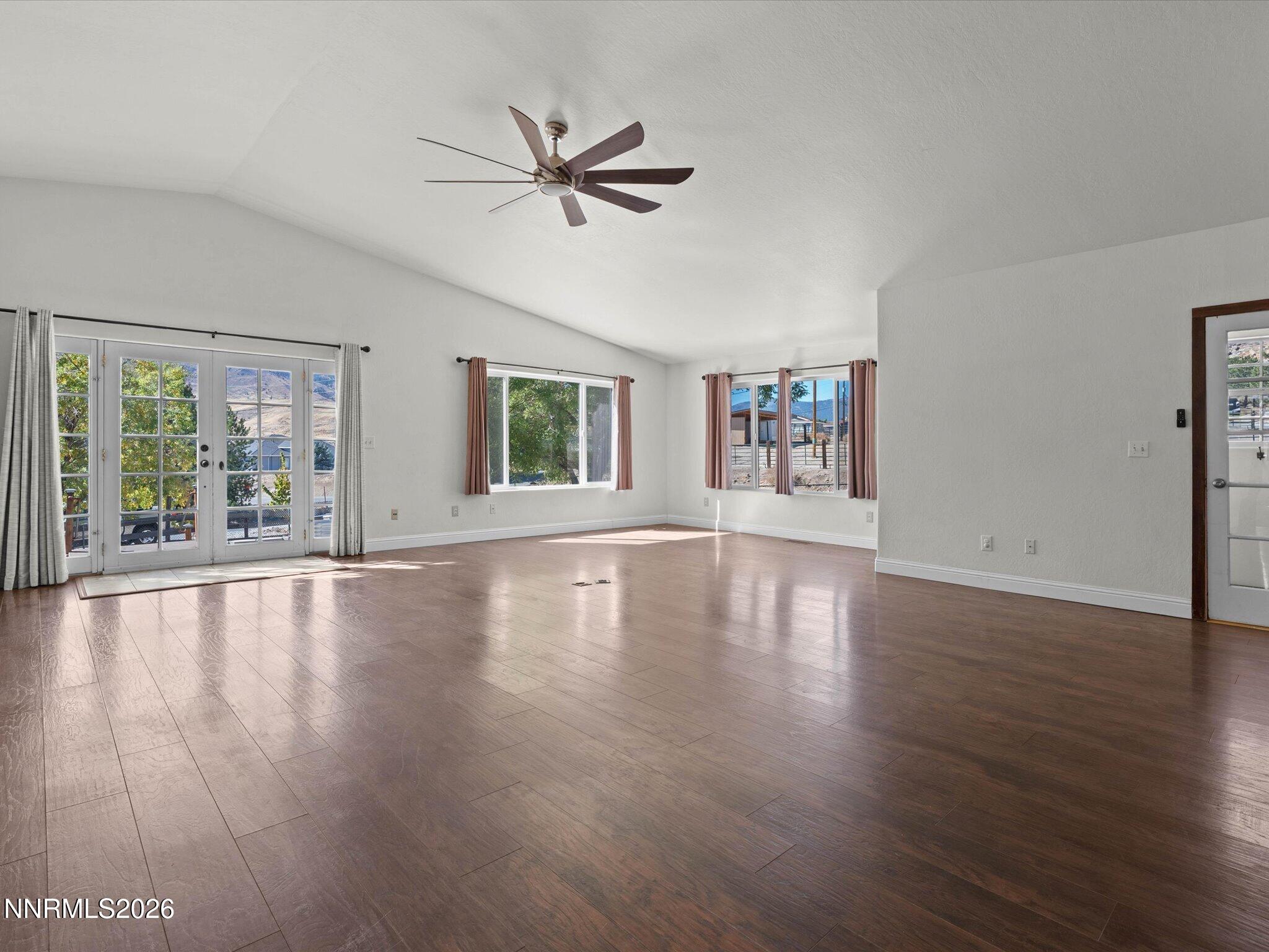 290 Eleanor Avenue Property Photo 8