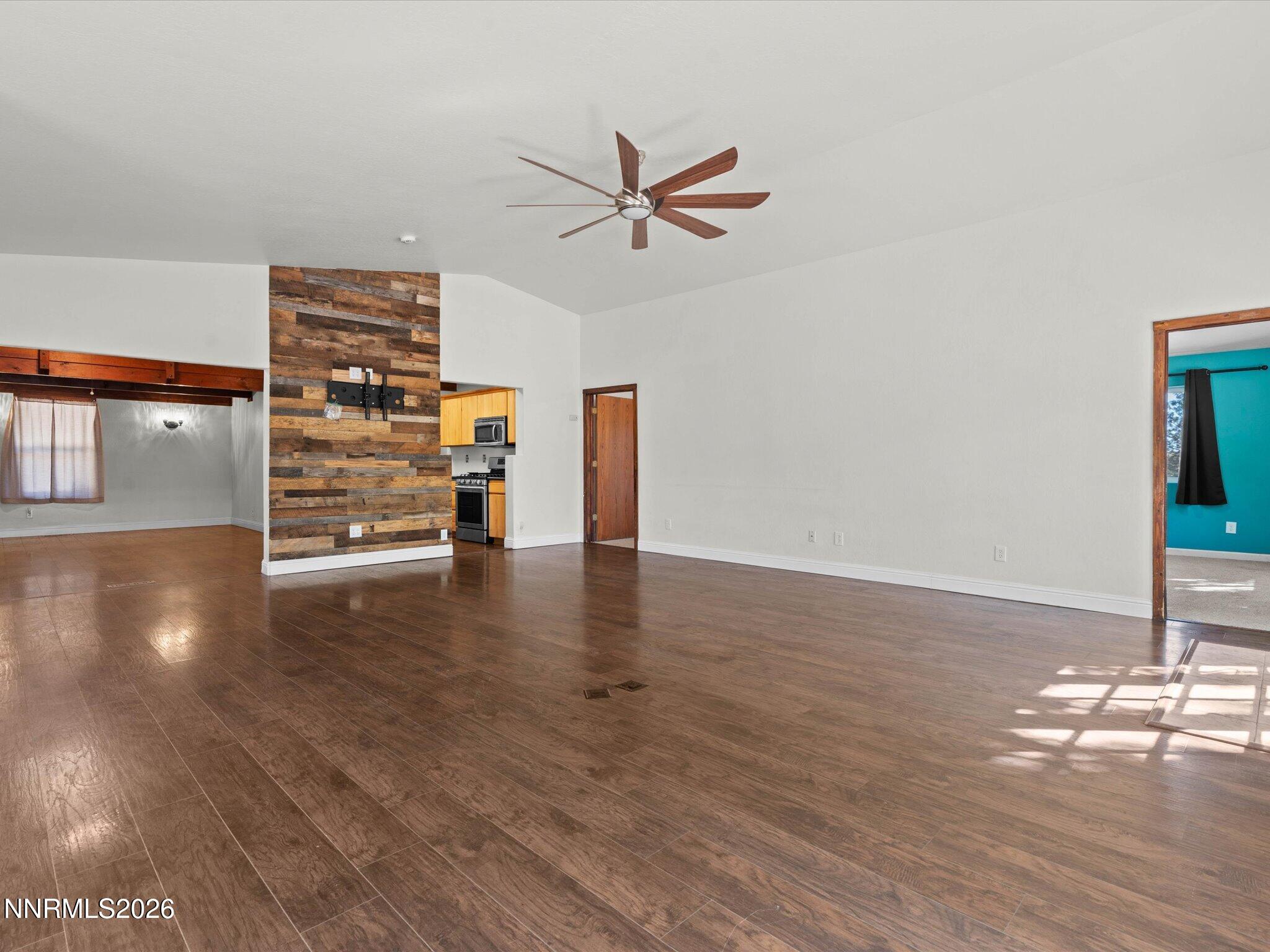 290 Eleanor Avenue Property Photo 10