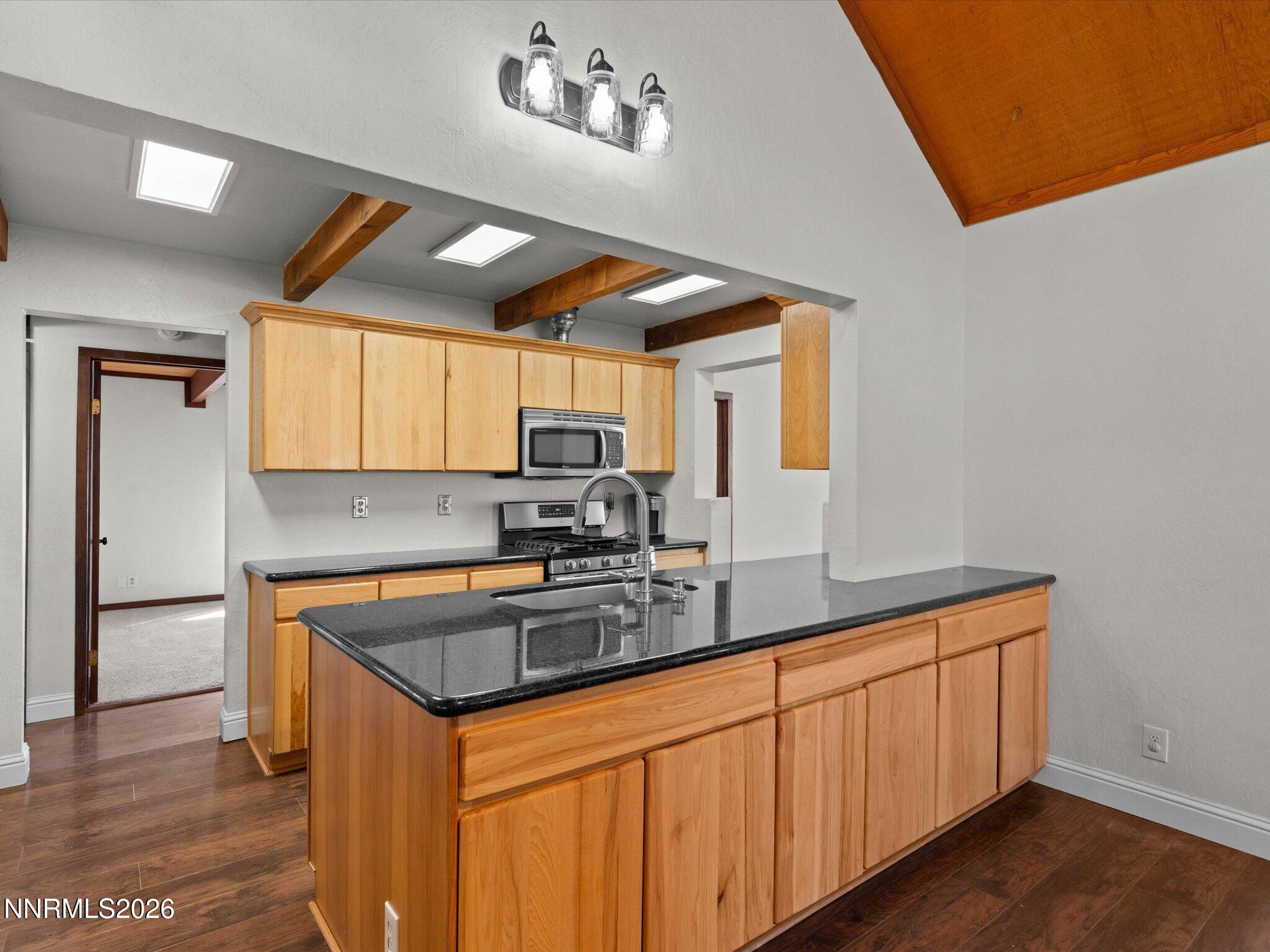 290 Eleanor Avenue Property Photo 15