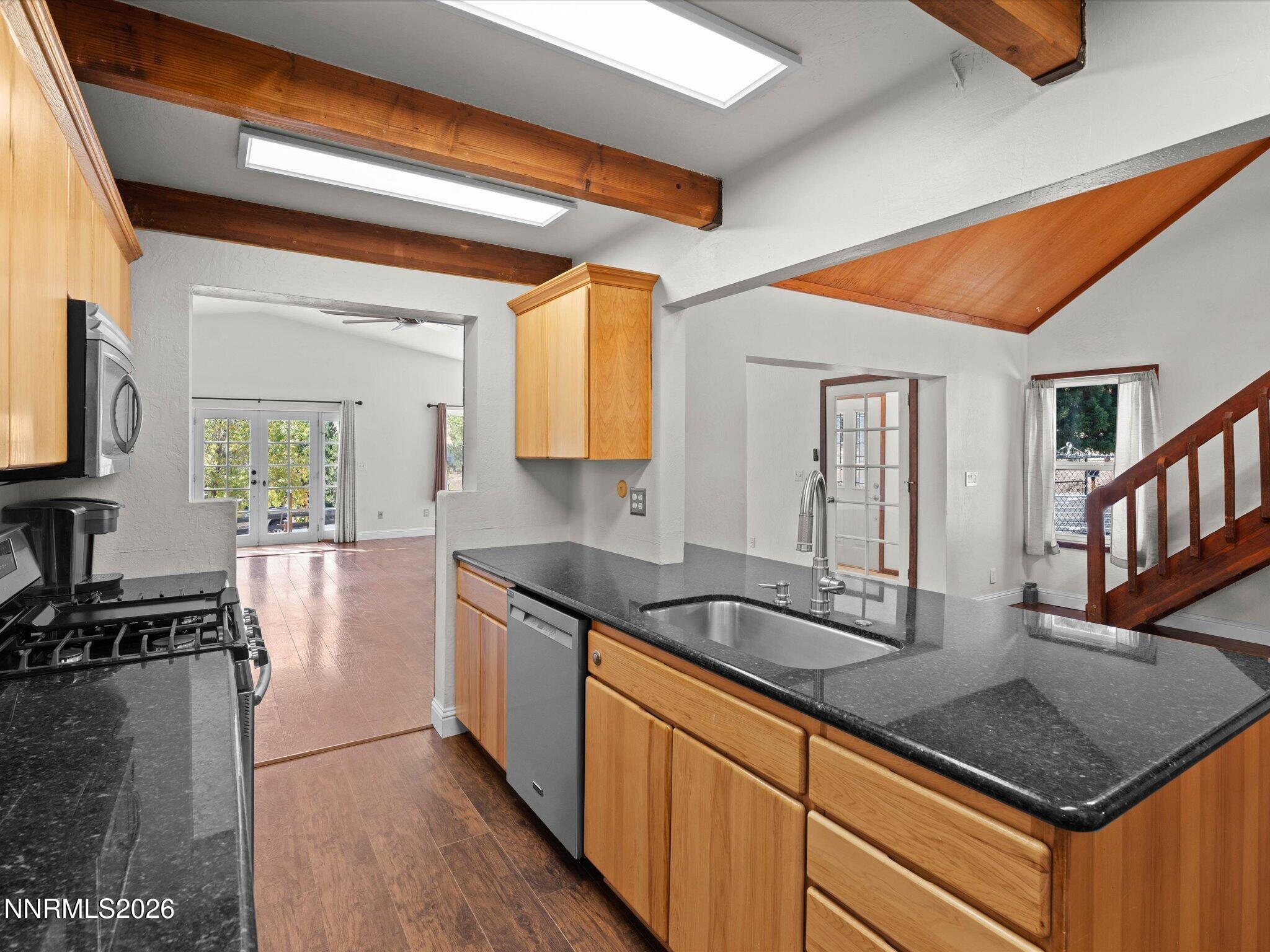 290 Eleanor Avenue Property Photo 19