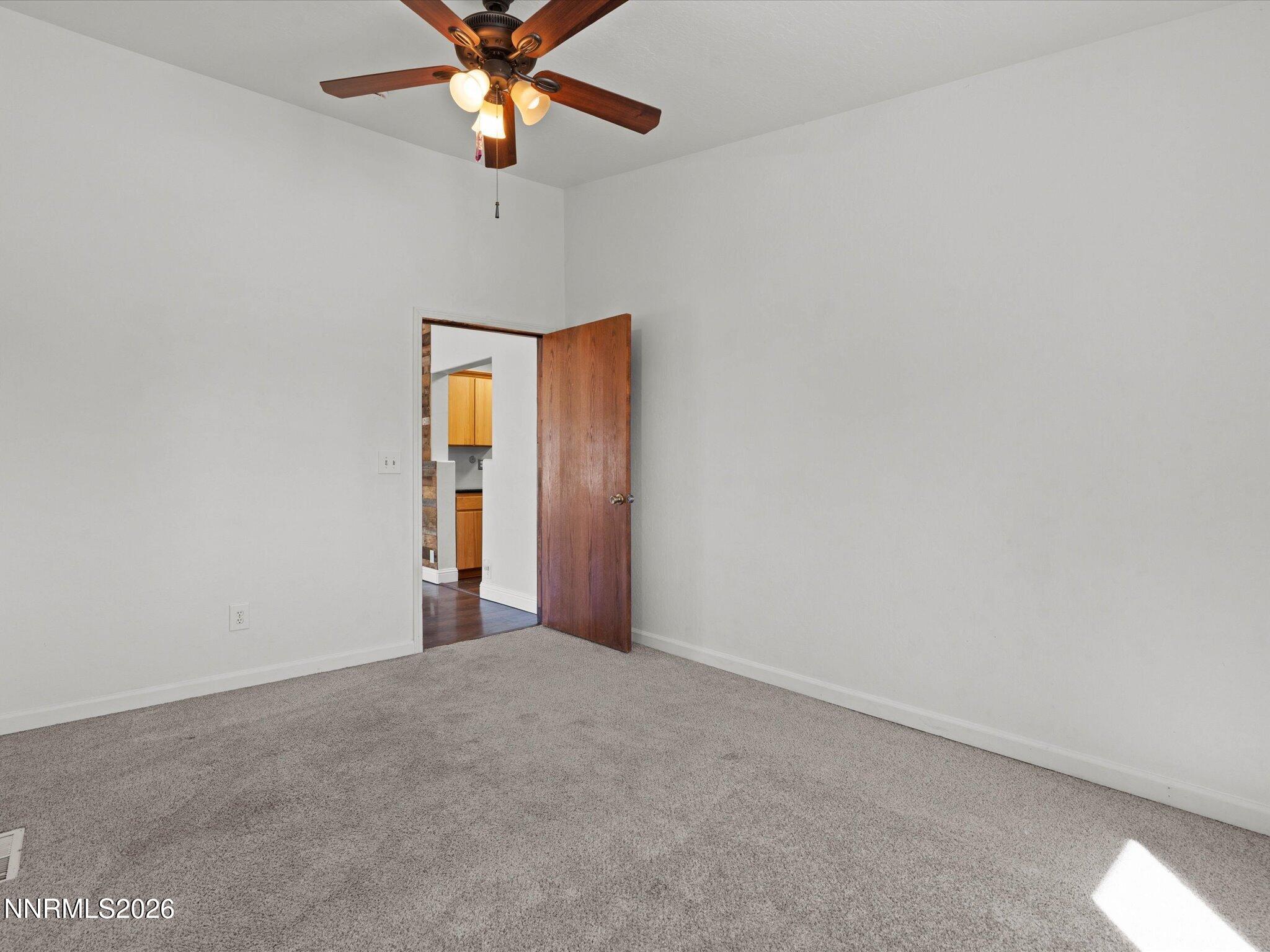 290 Eleanor Avenue Property Photo 32