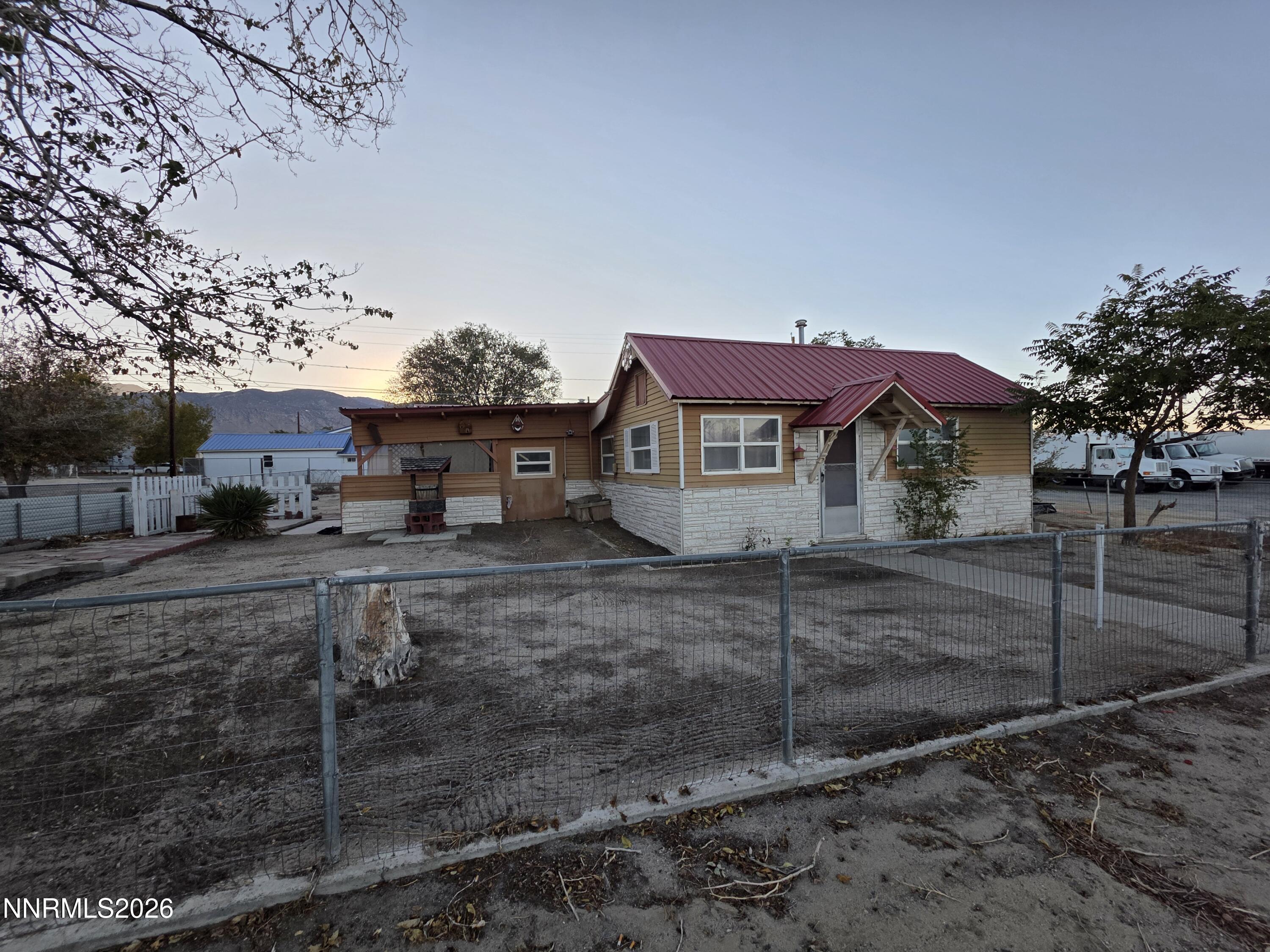 215 E Street Property Photo 1