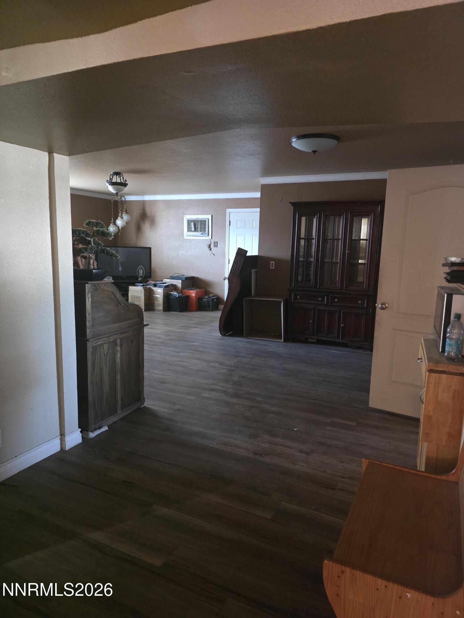 215 E Street Property Photo 9