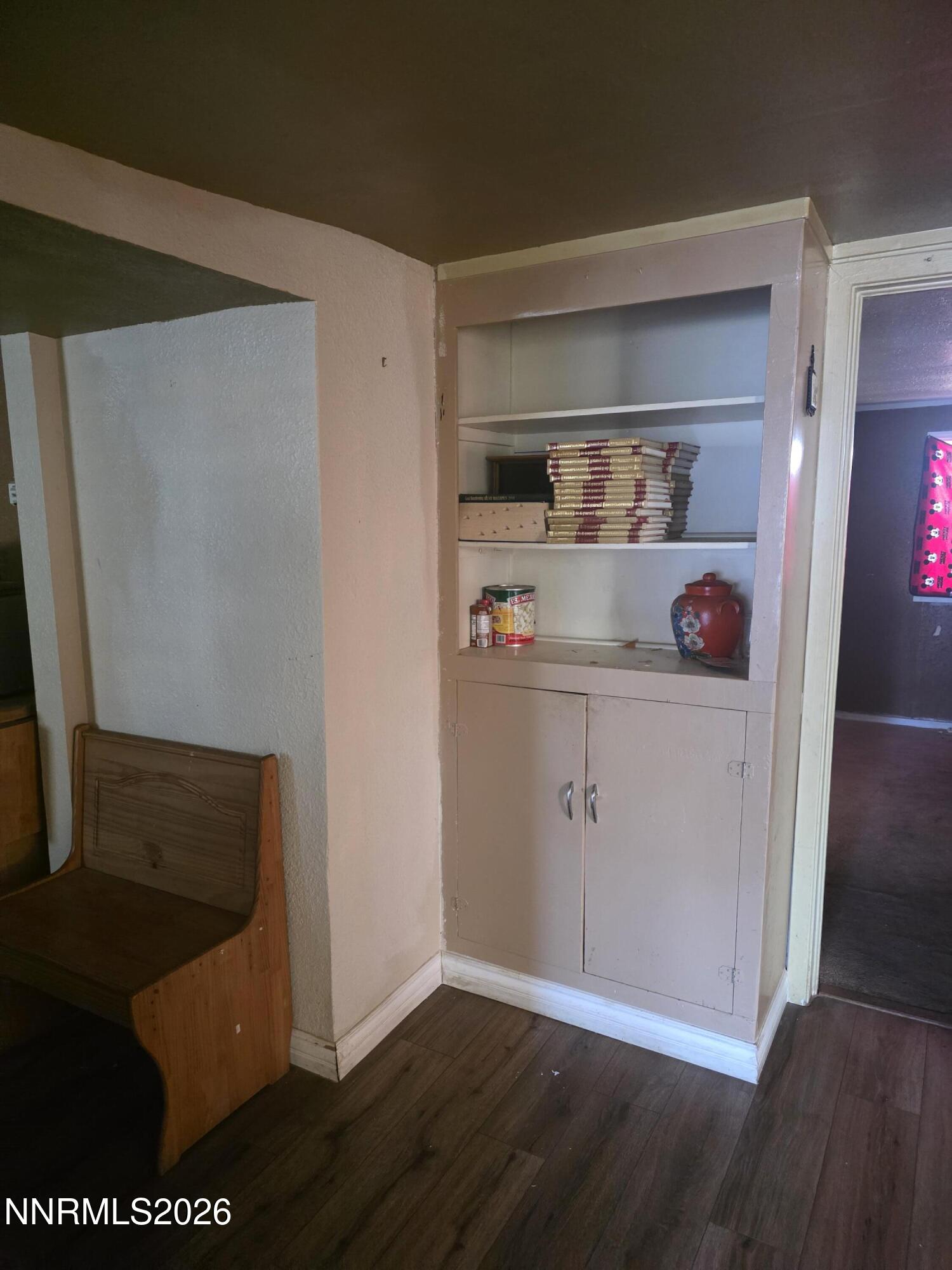 215 E Street Property Photo 10