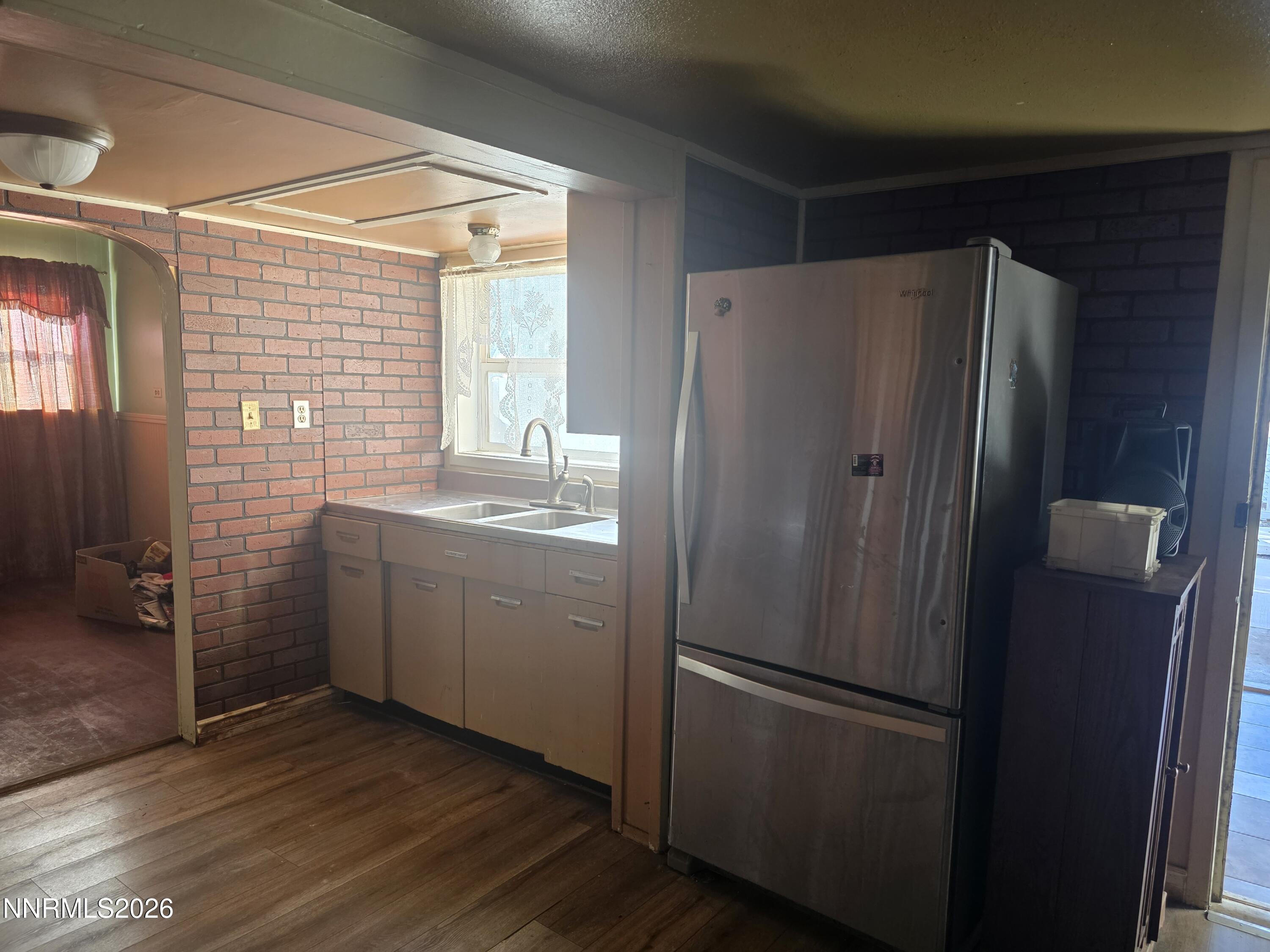 215 E Street Property Photo 11