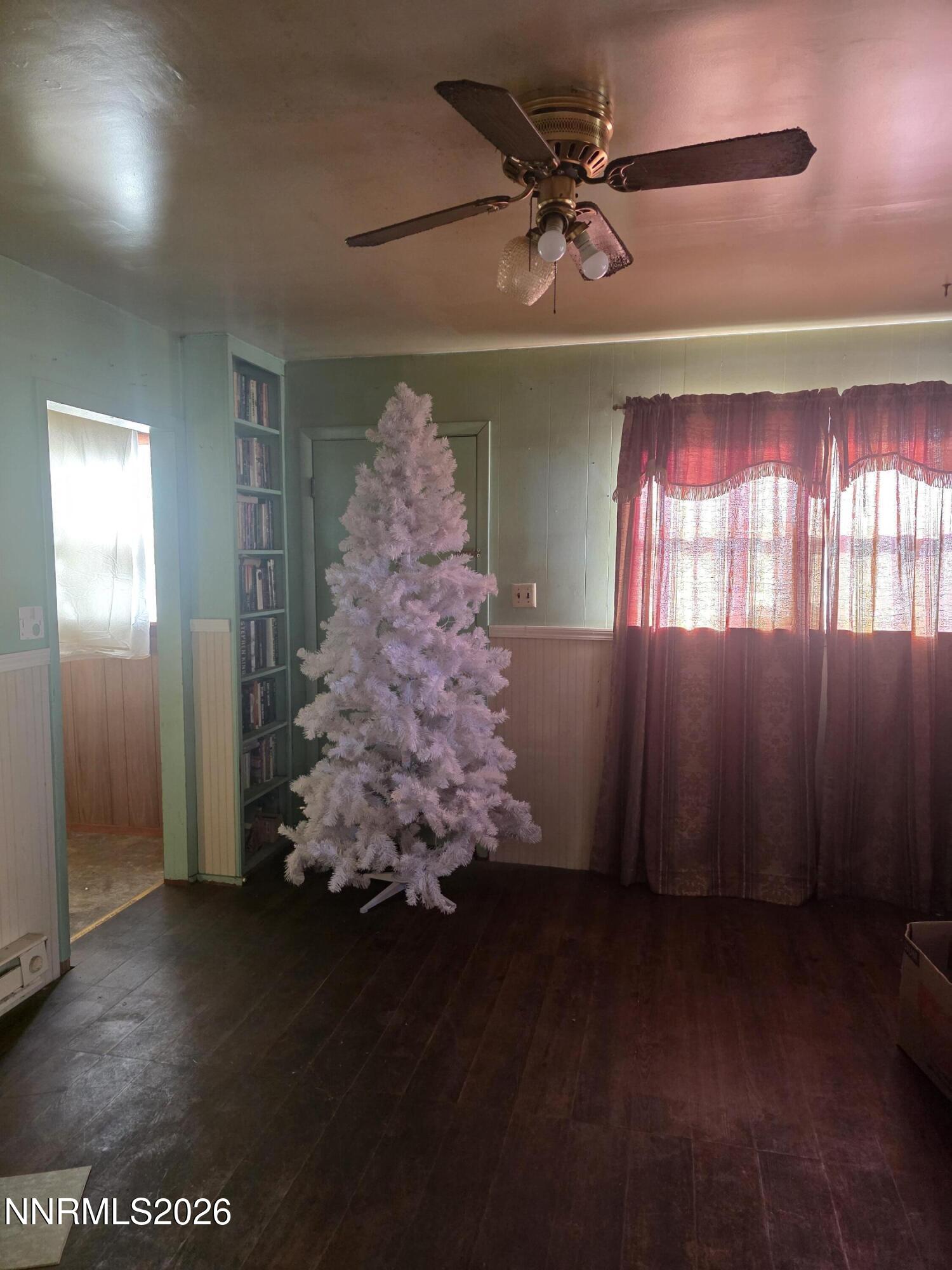 215 E Street Property Photo 12
