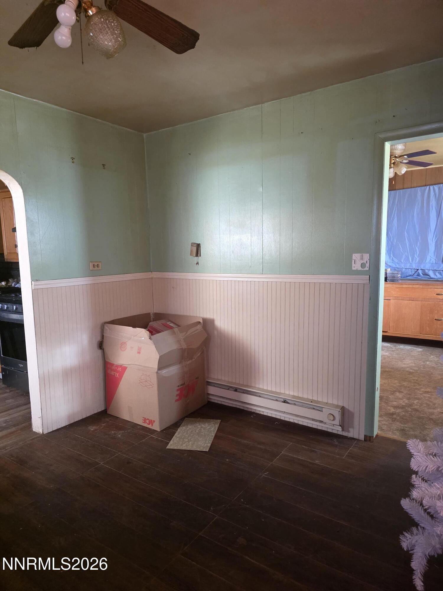 215 E Street Property Photo 13