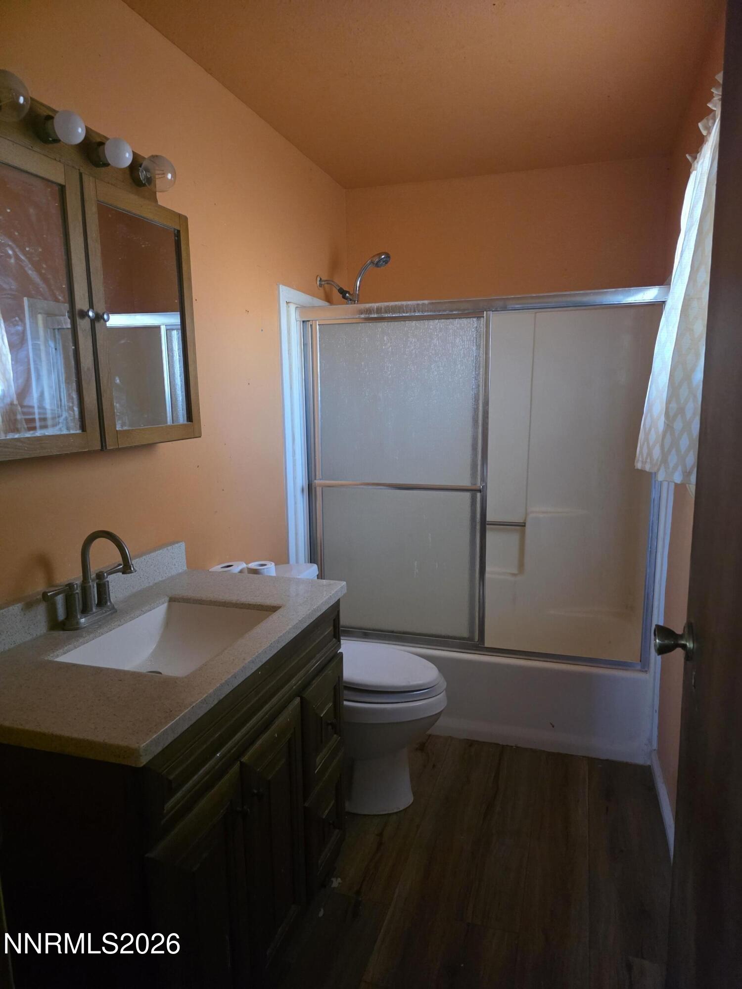 215 E Street Property Photo 24
