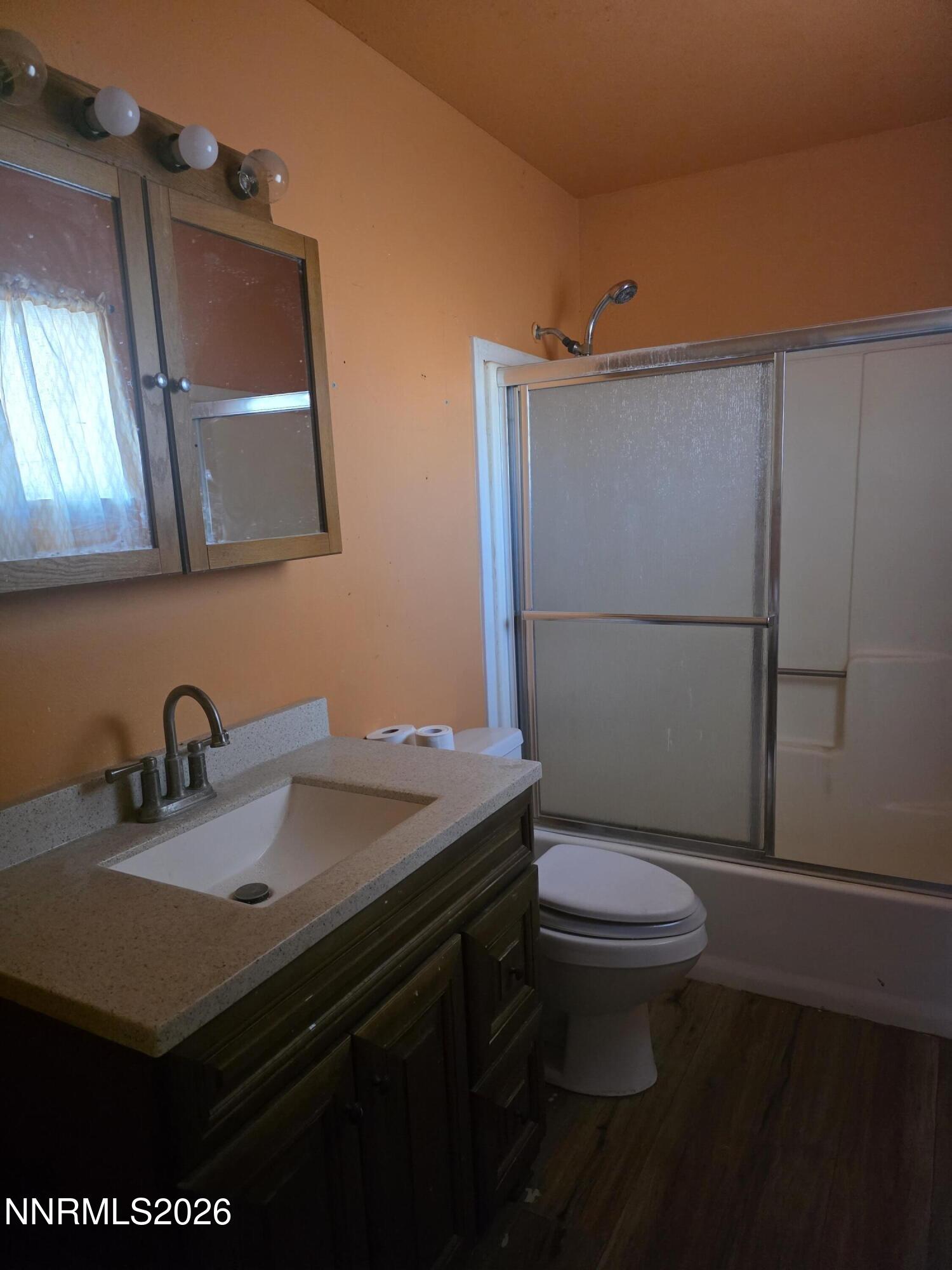 215 E Street Property Photo 25