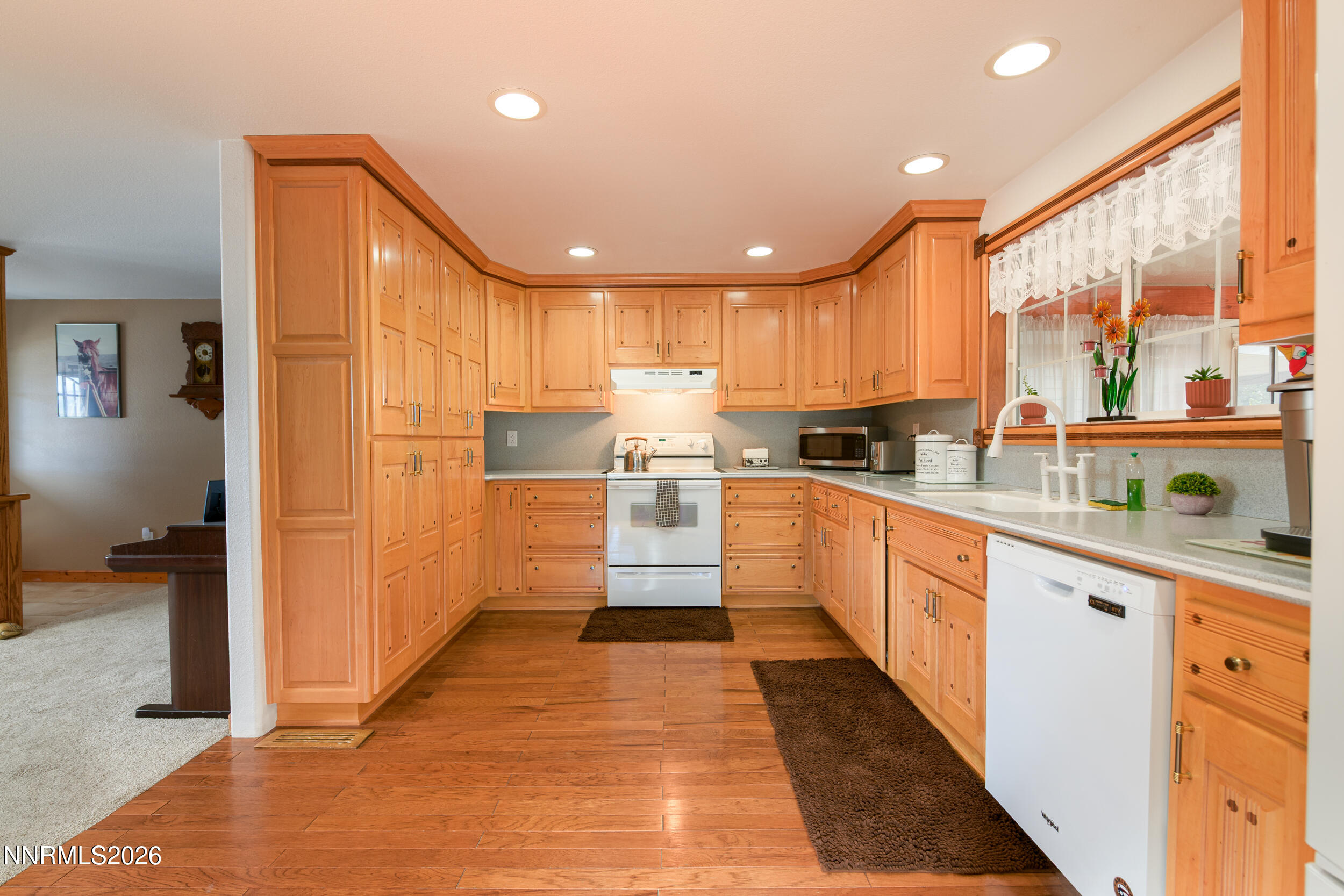 1393 Jobs Peak Drive Property Photo 11