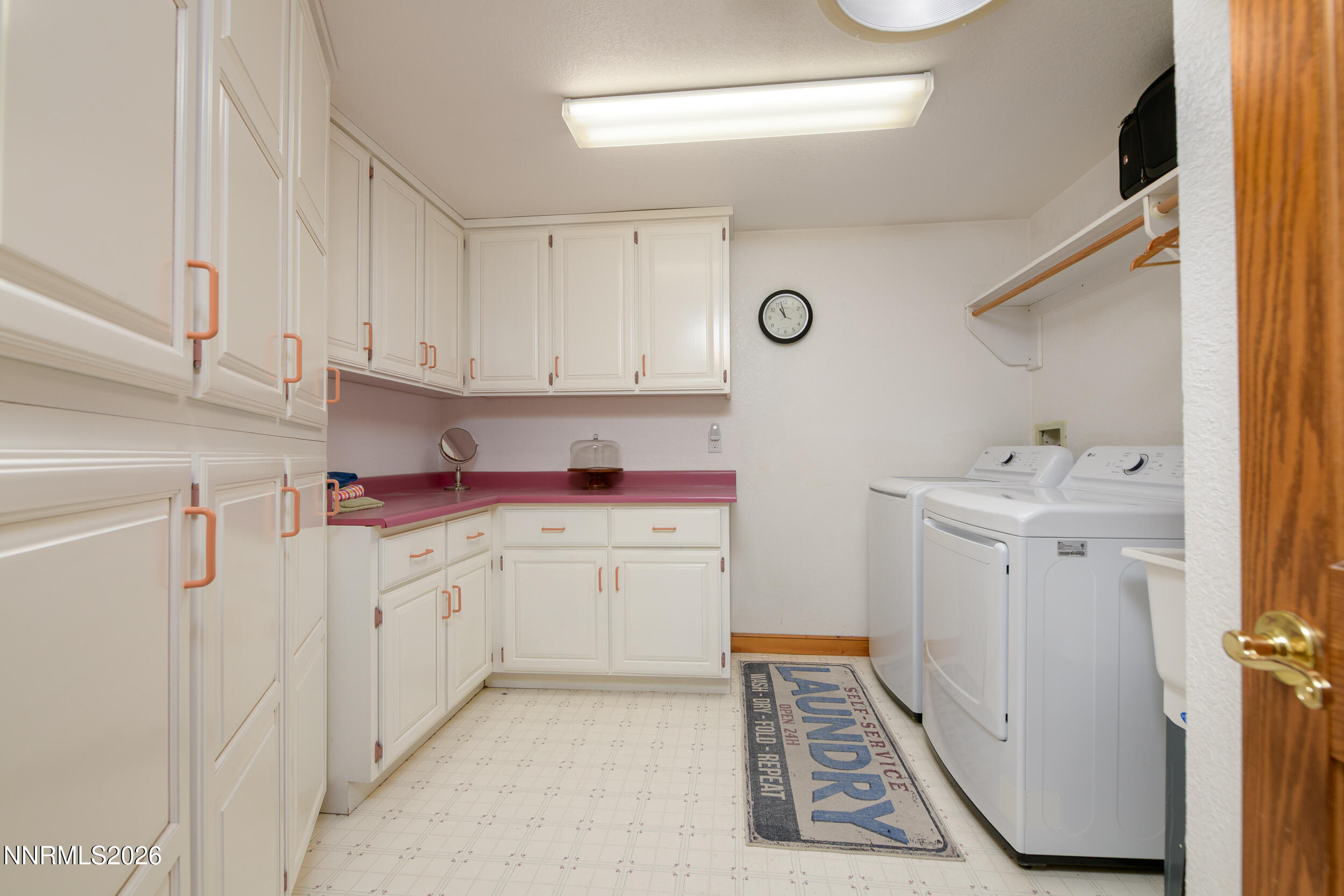 1393 Jobs Peak Drive Property Photo 23
