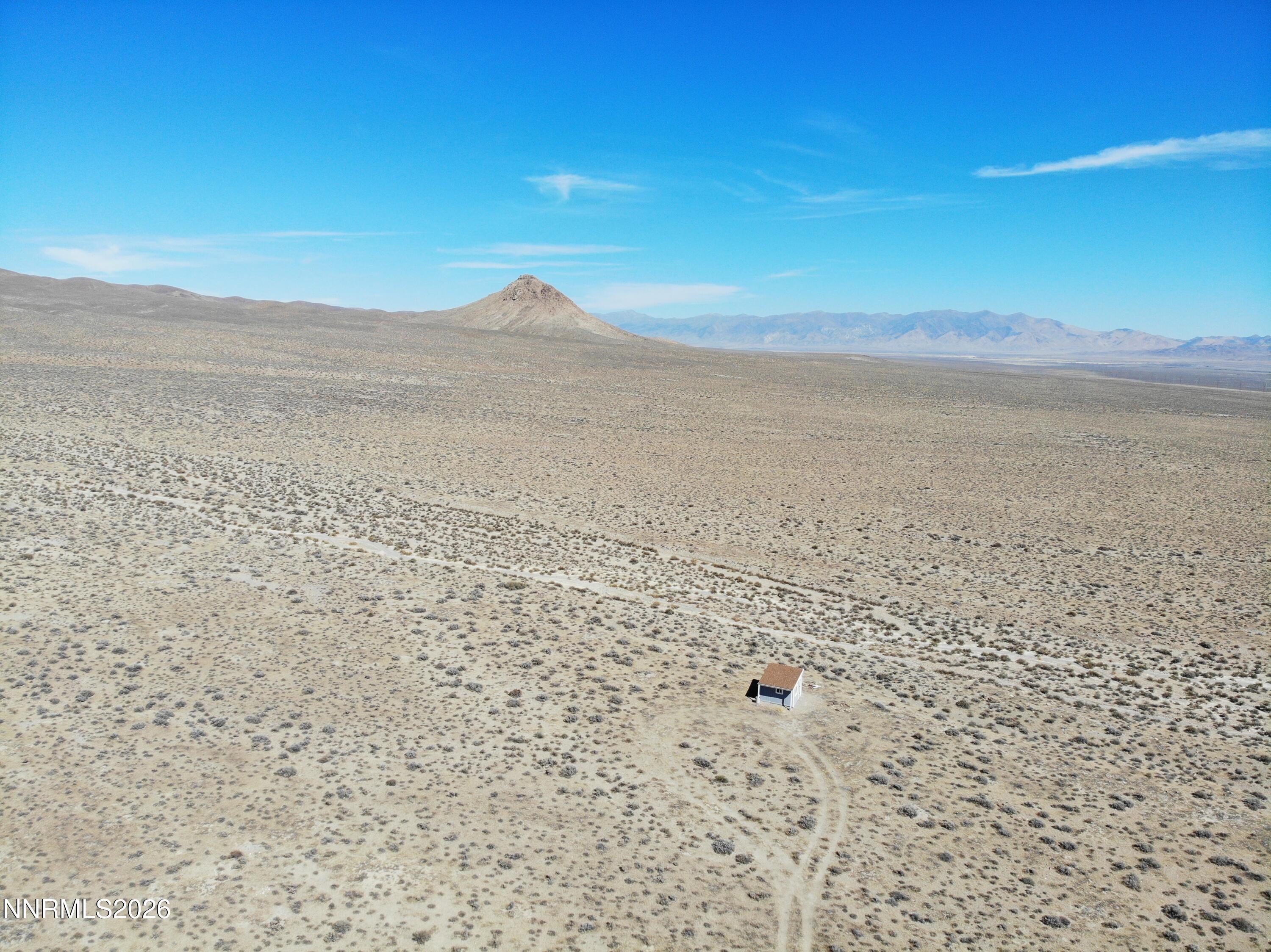 00356011 Near Lovelock Speedway Property Photo 1