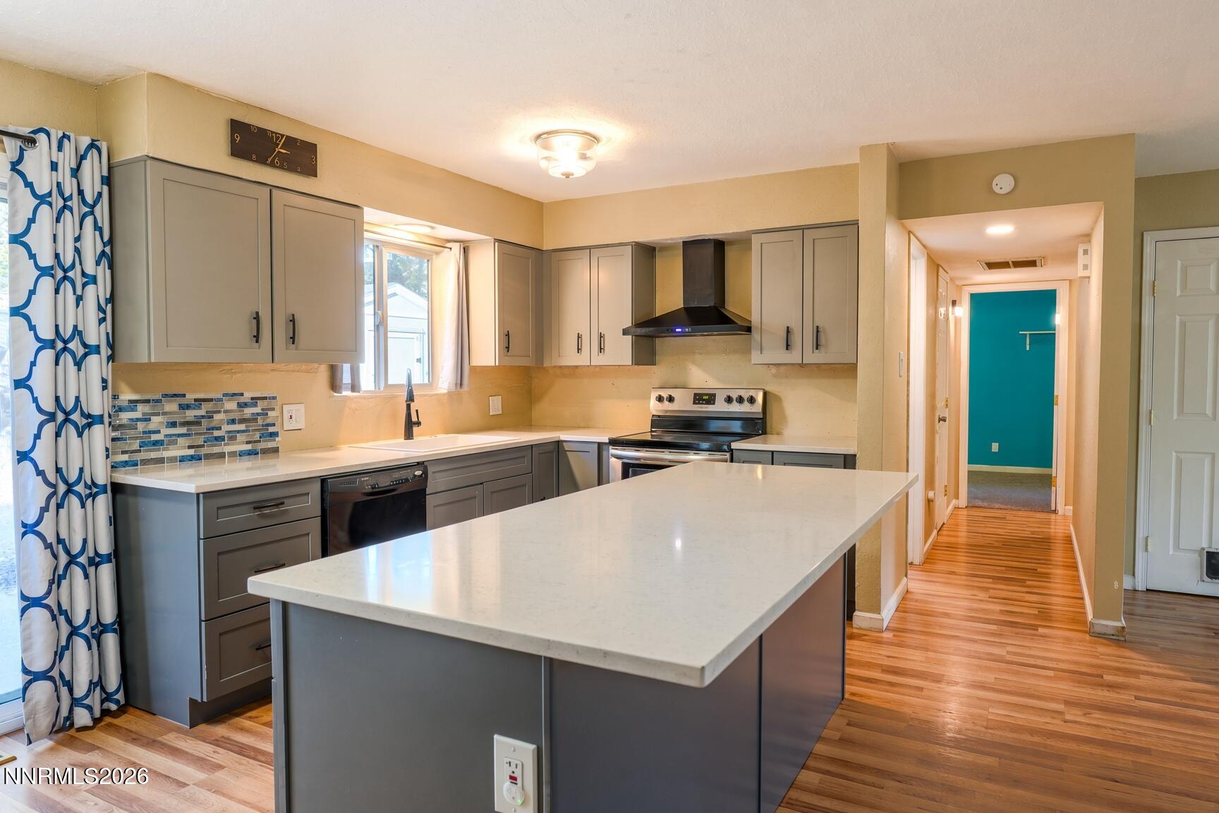 402 Corbett Street Property Photo 1