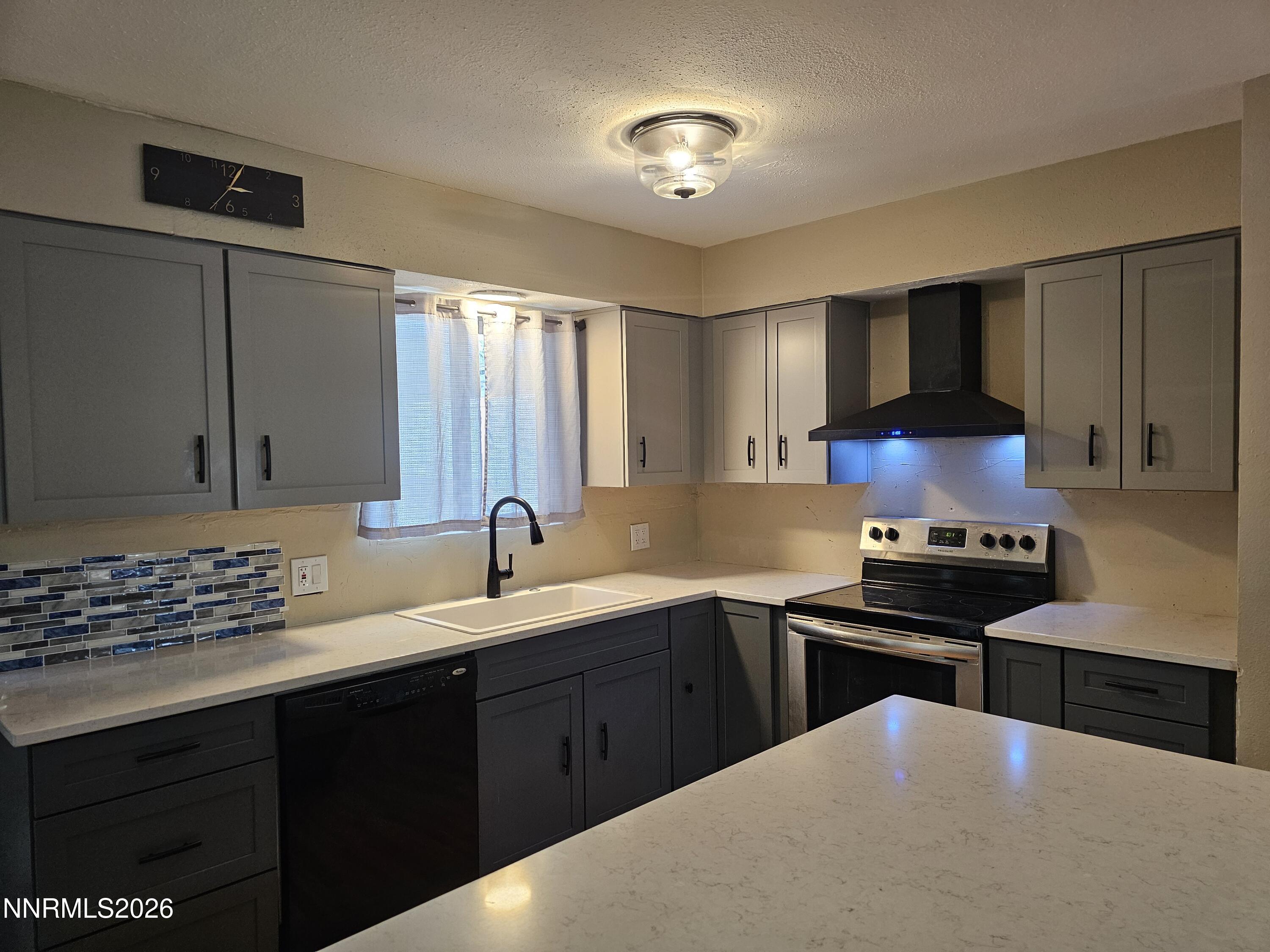 402 Corbett Street Property Photo 6