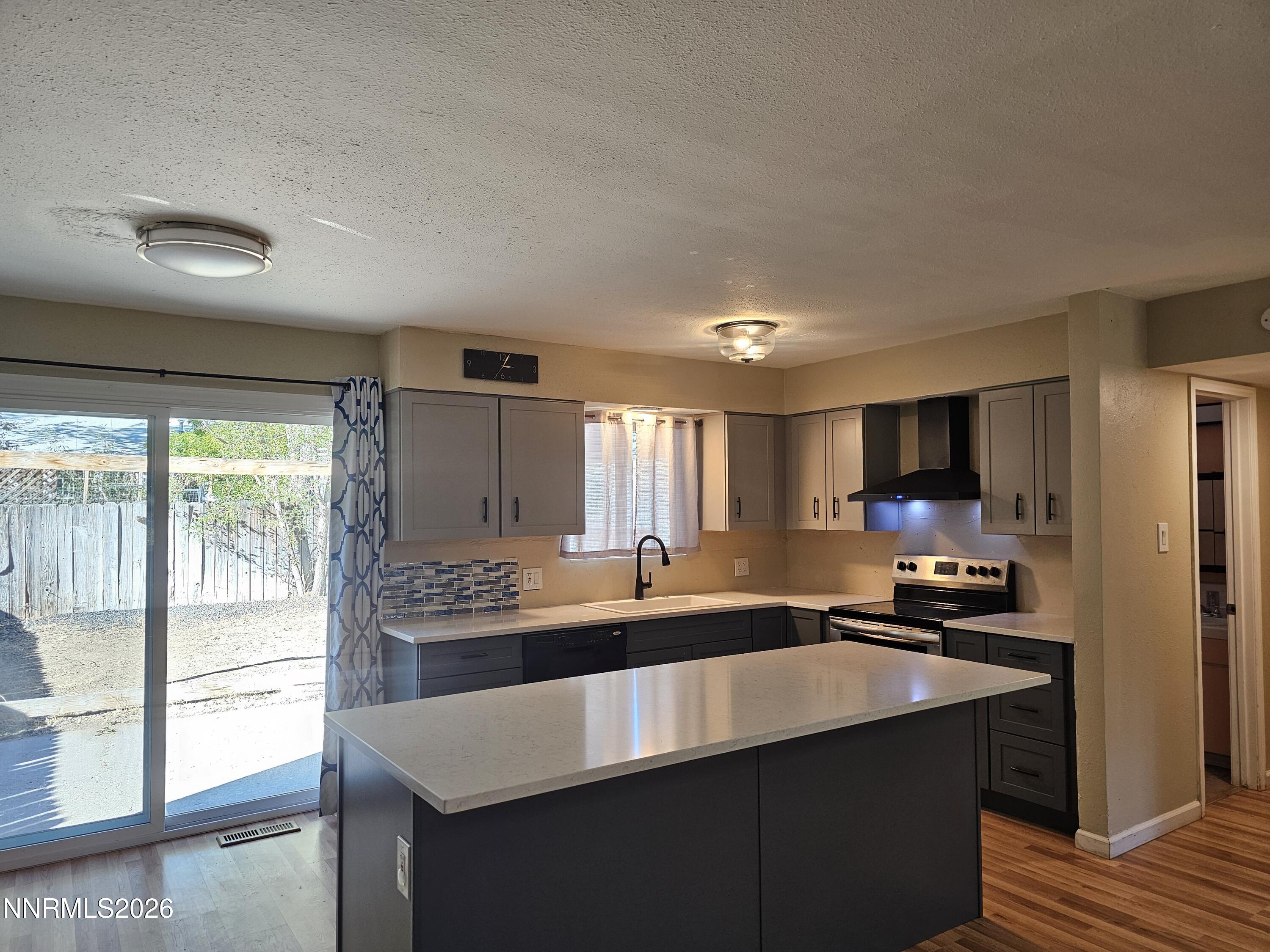 402 Corbett Street Property Photo 8