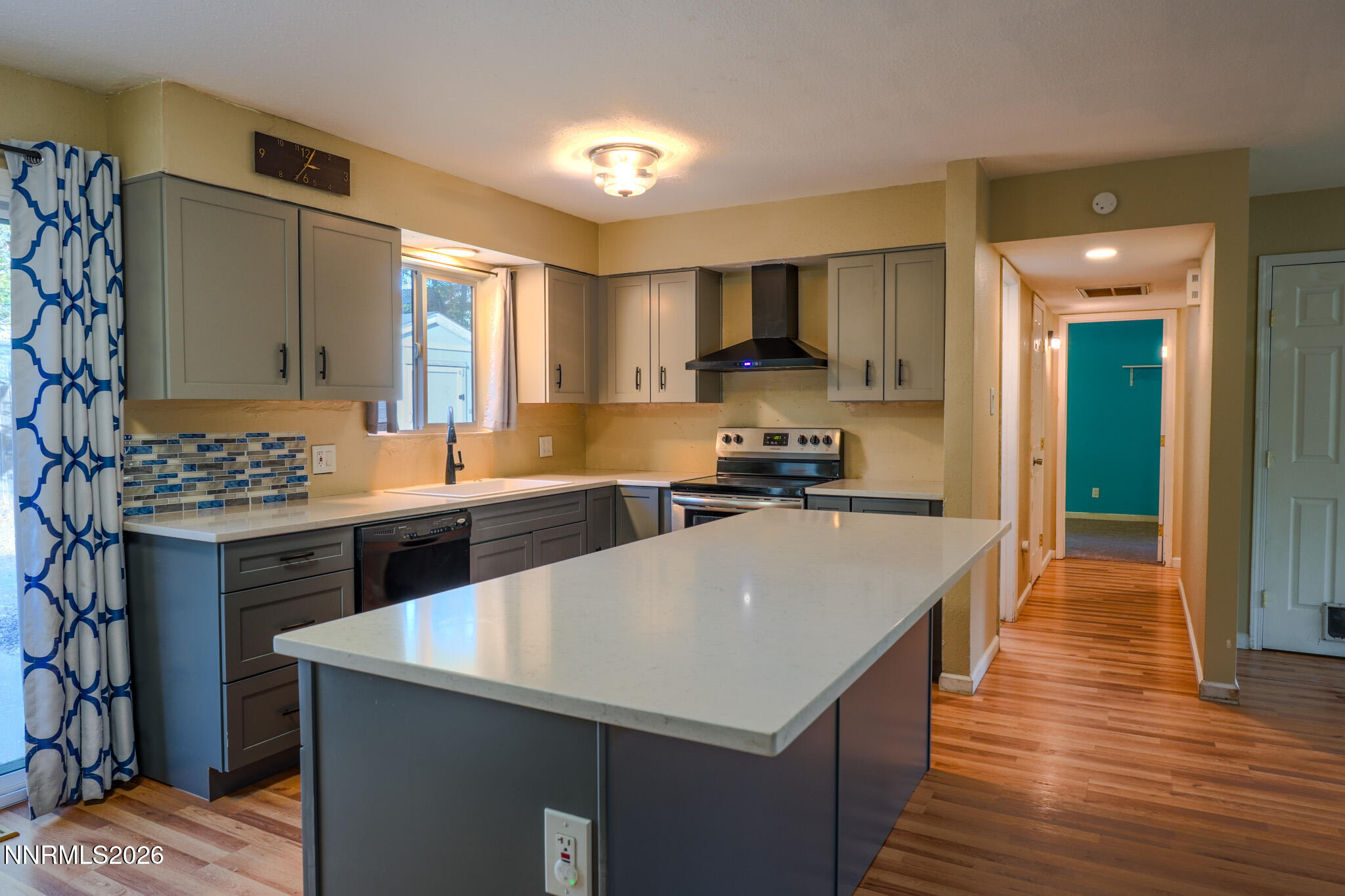 402 Corbett Street Property Photo 17