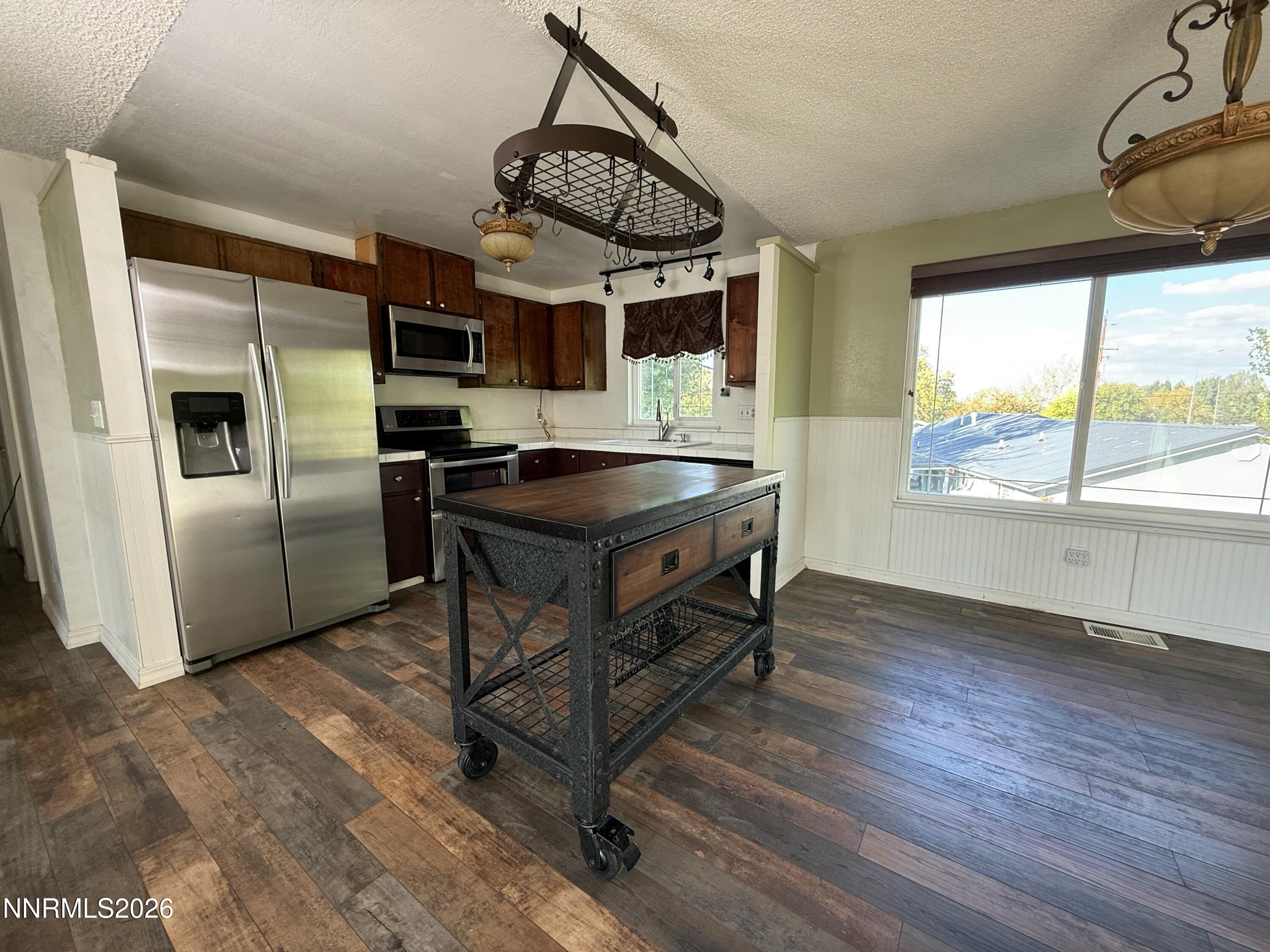 1895 Mizpah Street Property Photo 6