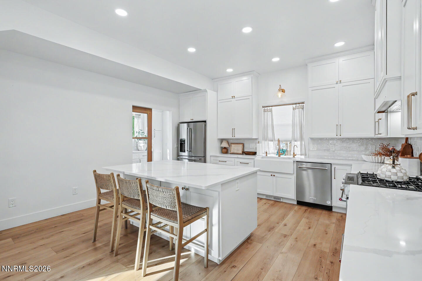 596 S Taylor Street Property Photo 11