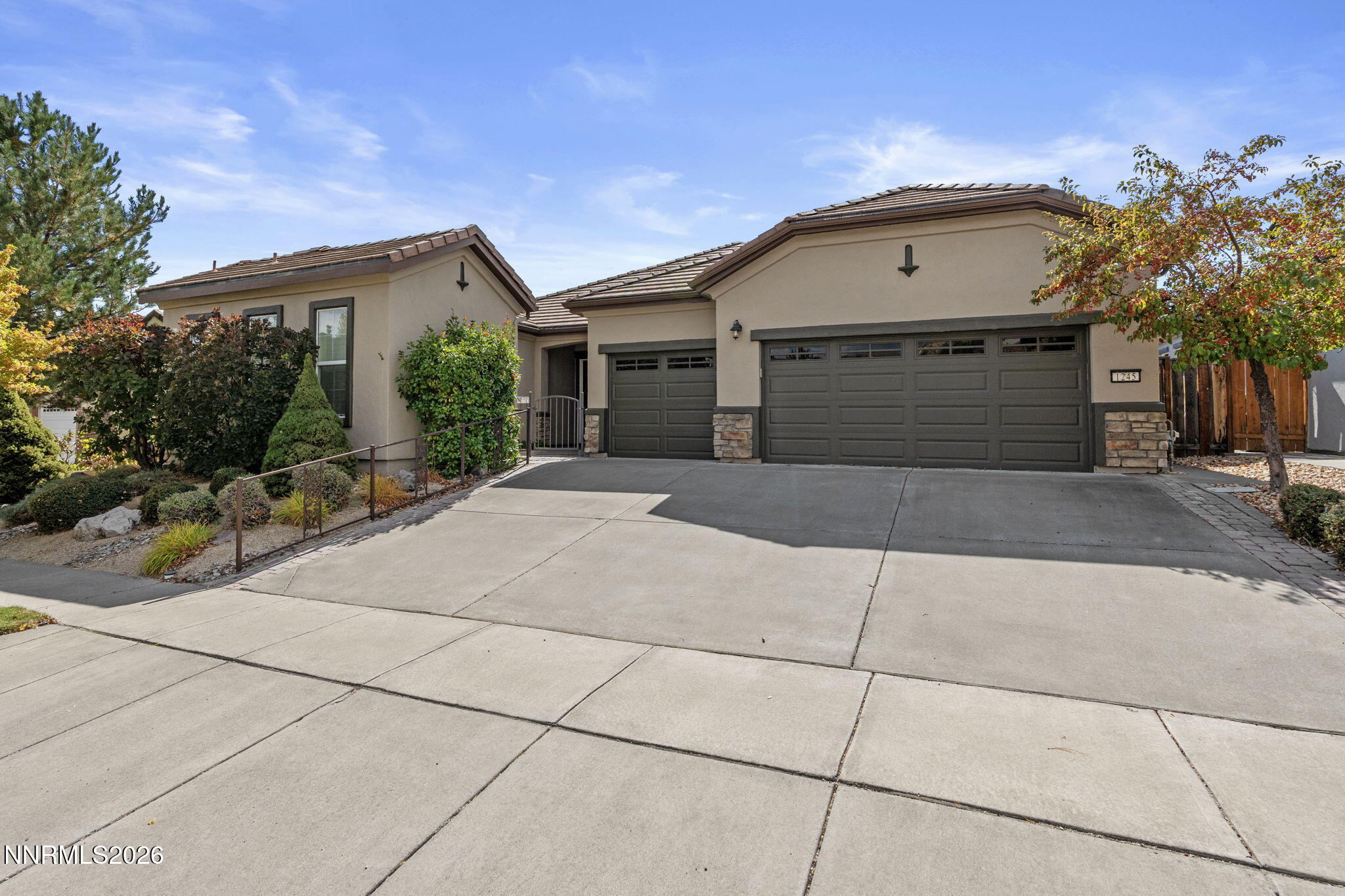 1245 Meridian Ranch Drive Property Photo 1