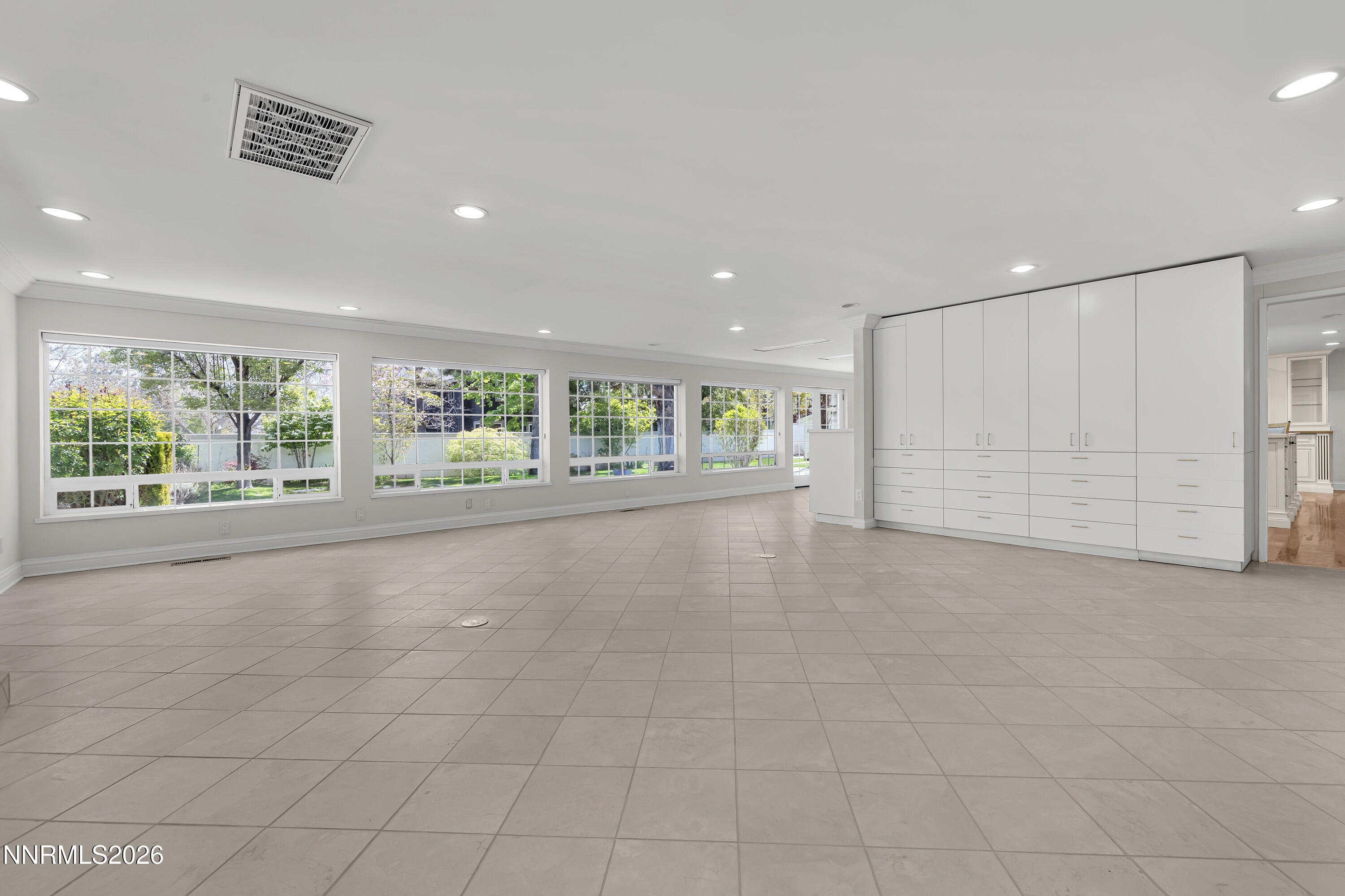 260012635 Property Photo 25