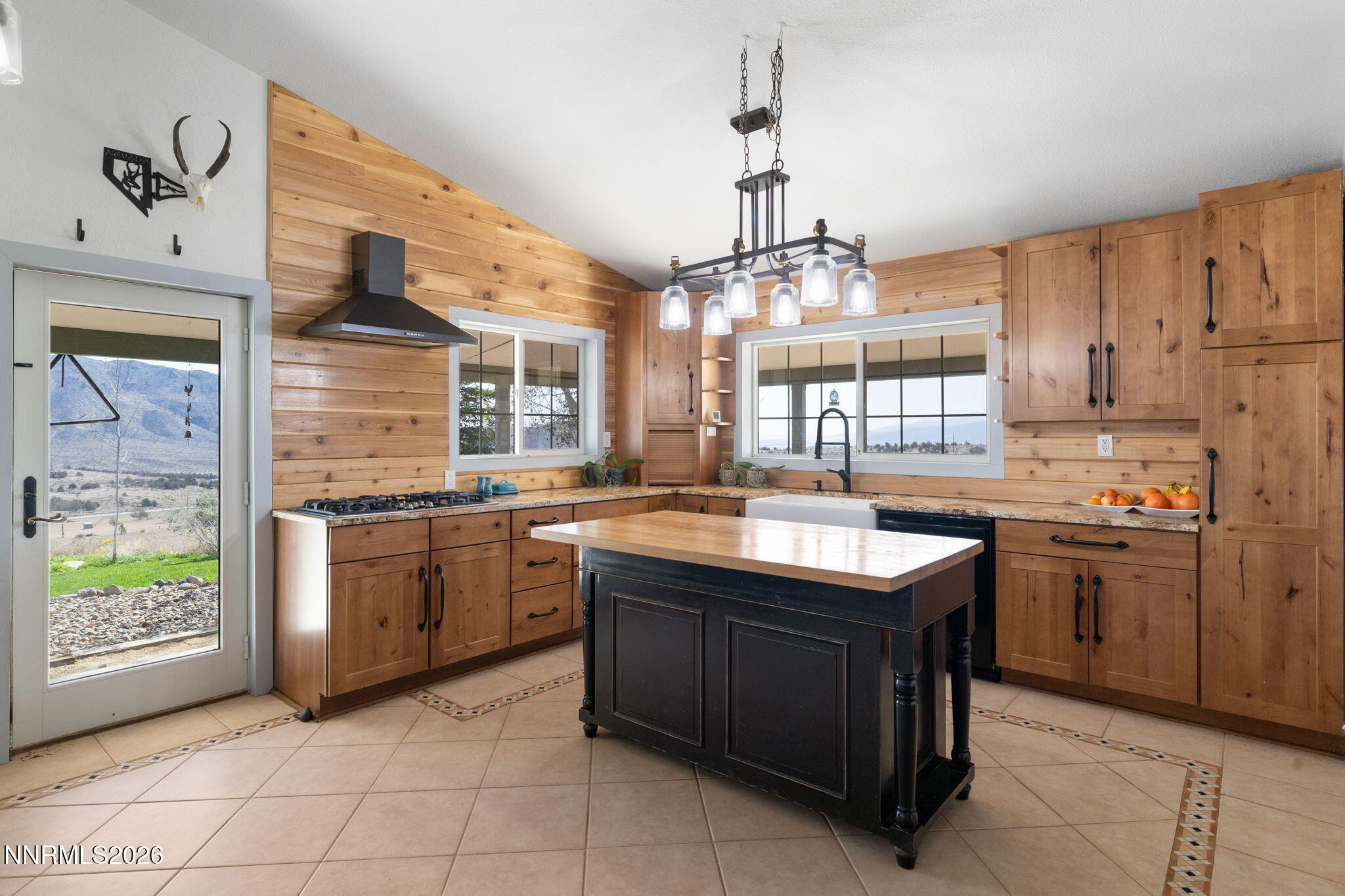 15030 N Red Rock Road Property Photo 17