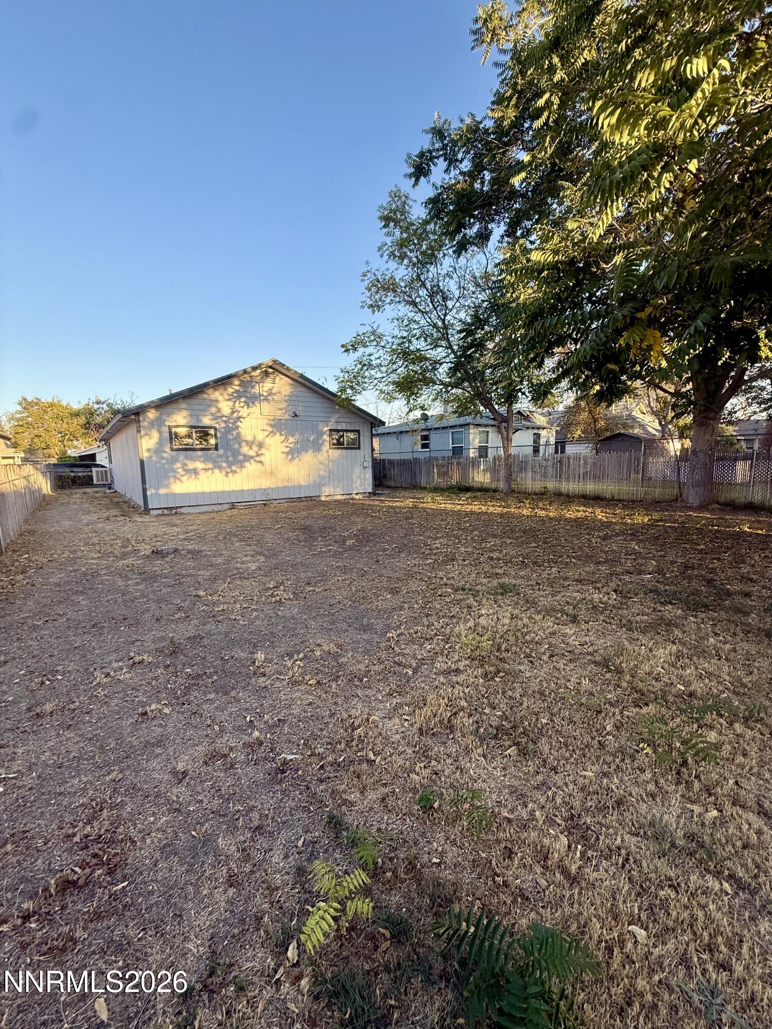 566 Douglas Street Property Photo 23