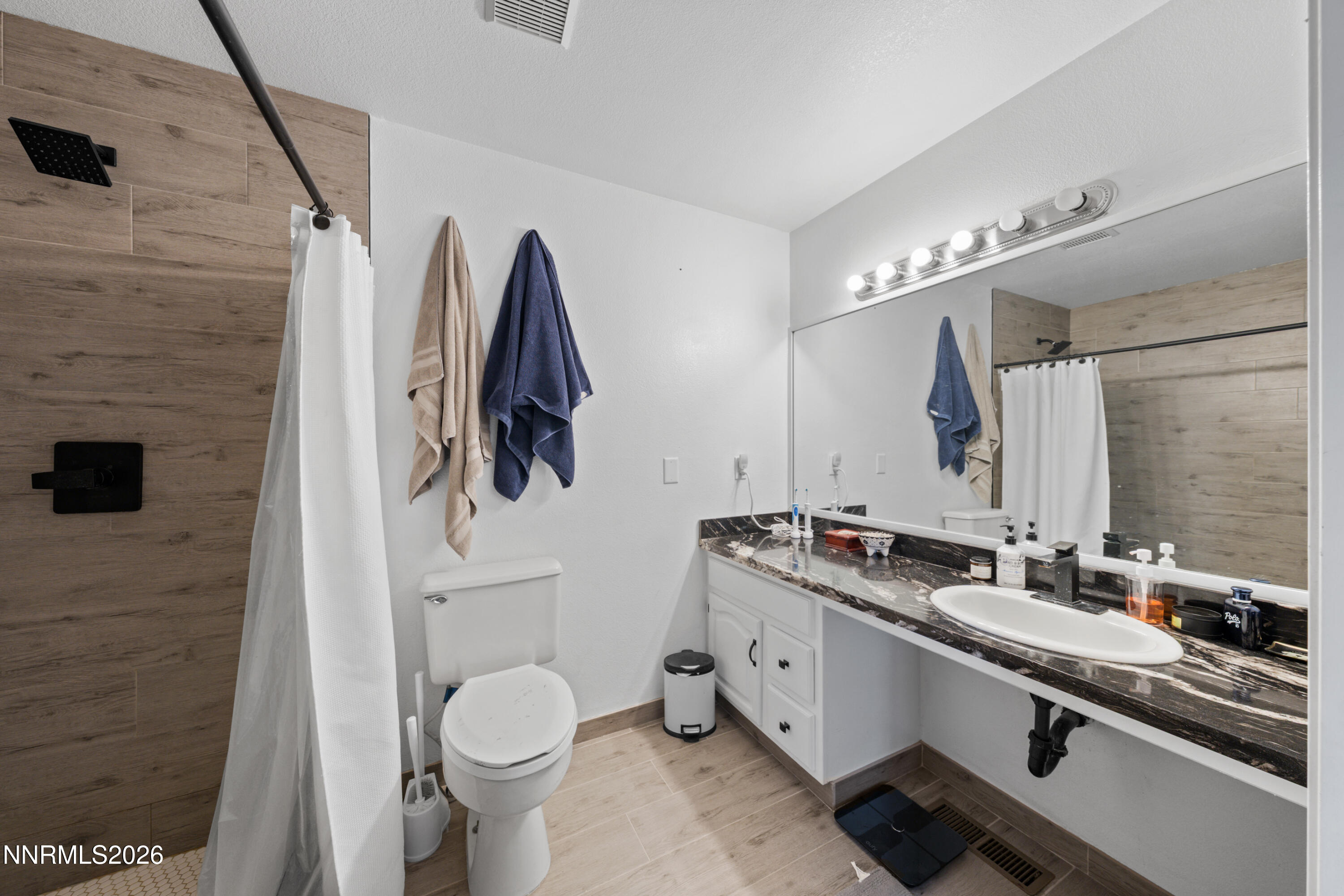 1041 Deena Way Property Photo 20