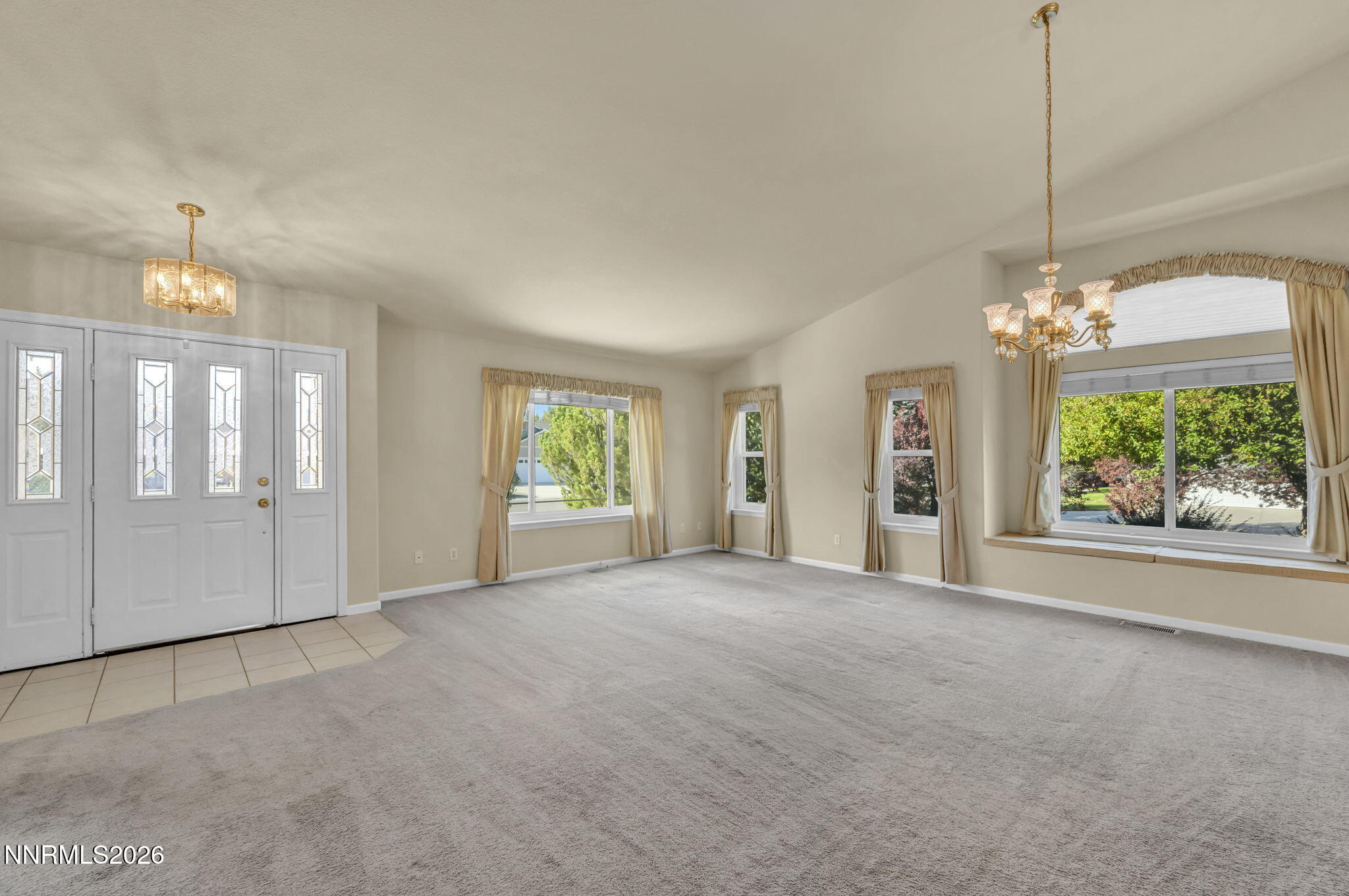 1138 Country Club Drive Property Photo 4